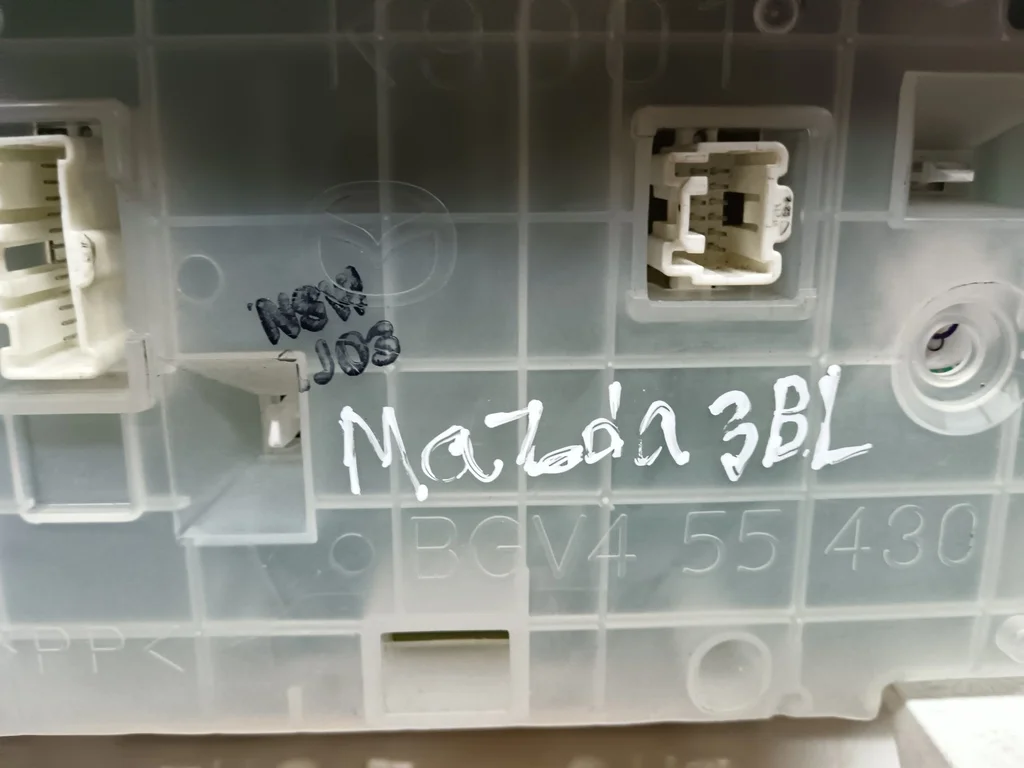 Панель приборов Мазда 3 BL - миниатюра 4