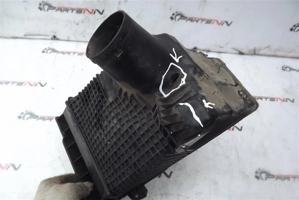 Корпус воздушного фильтра Рено Сценик 2 - миниатюра 3