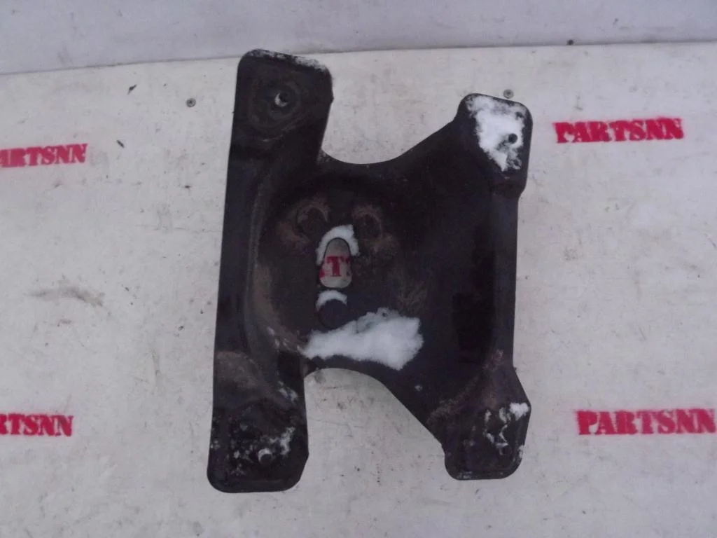 Крепление запасного колеса Хонда CR-V 2 - миниатюра 2