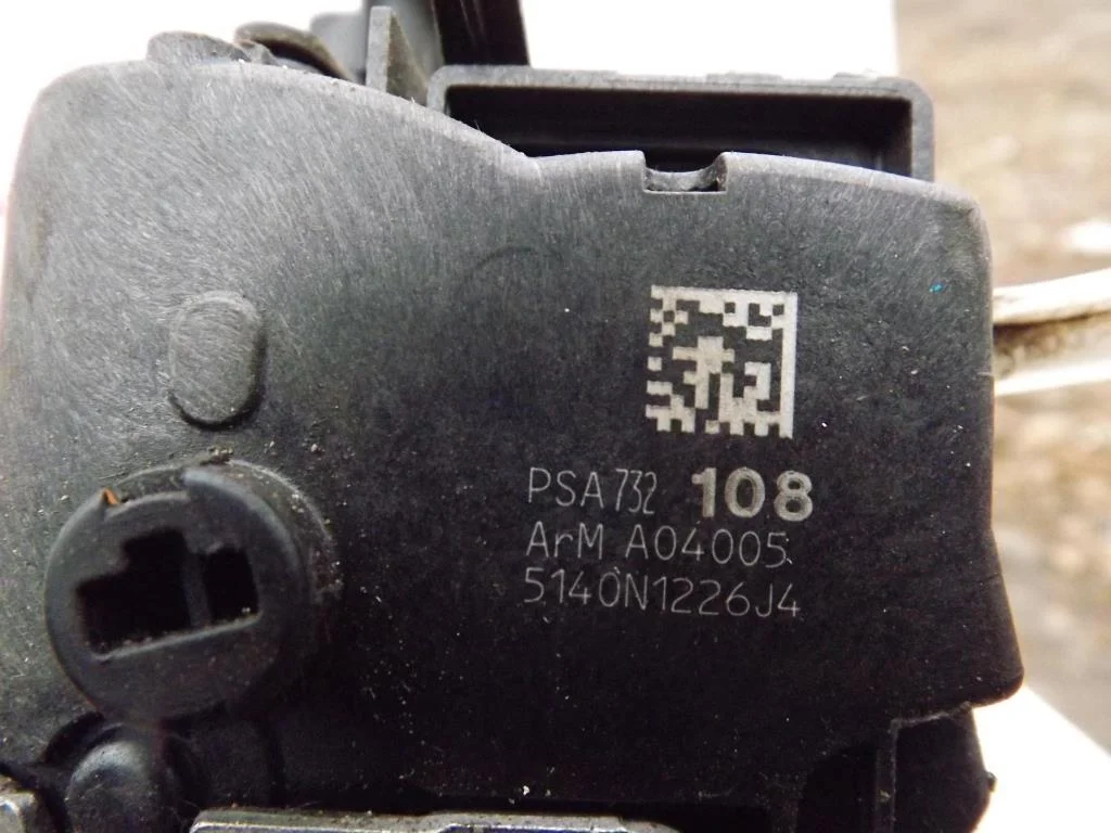 Замок двери задней левой Пежо 308 - миниатюра 3