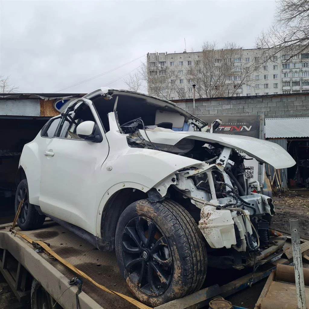 Автомобиль на запчасти Ниссан Жук - миниатюра 2