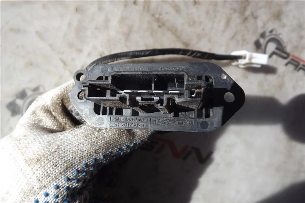 Резистор отопителя Мазда 3 BK - миниатюра 3