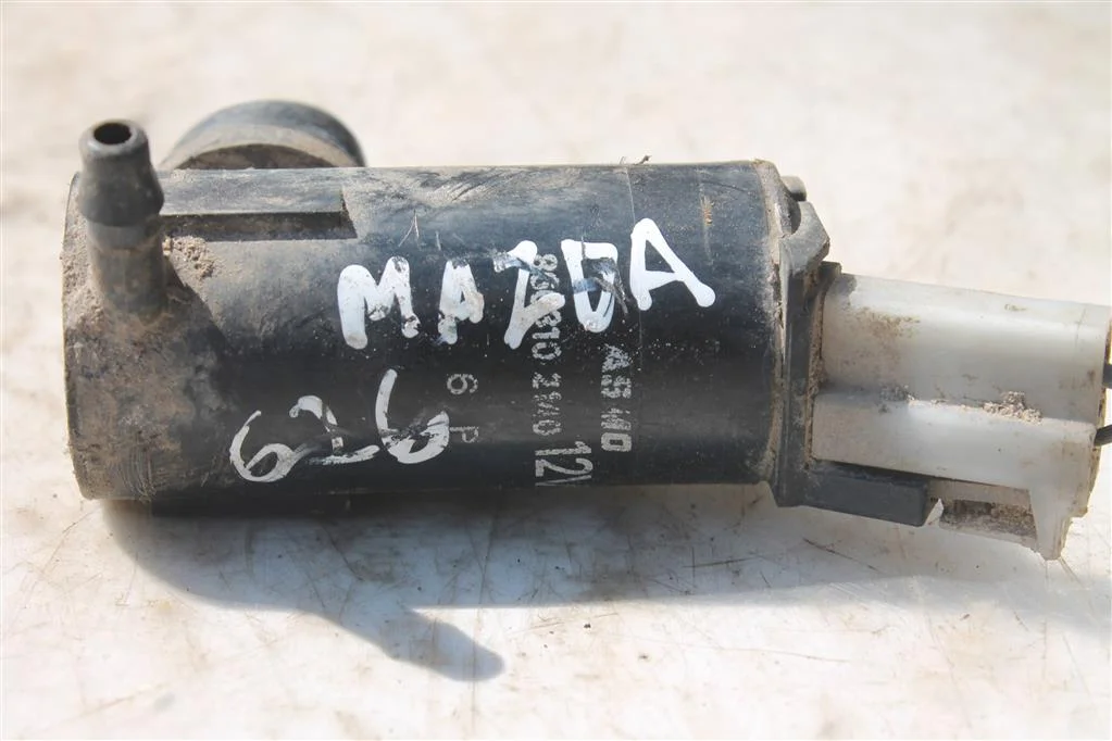 Насос омывателя Мазда 626 GE - изображение 1