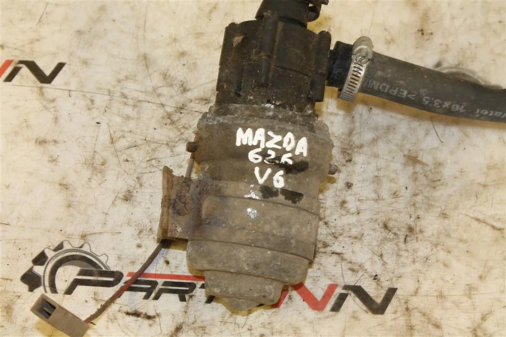 Насос водяной (помпа) Мазда 626 GE - изображение 1