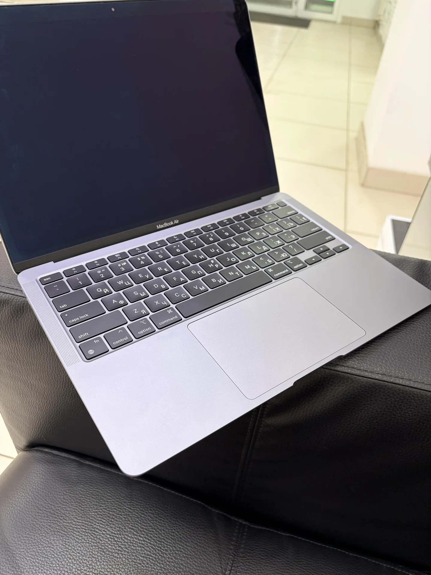 MacBook Air m1 8/256 Space gray - миниатюра 2
