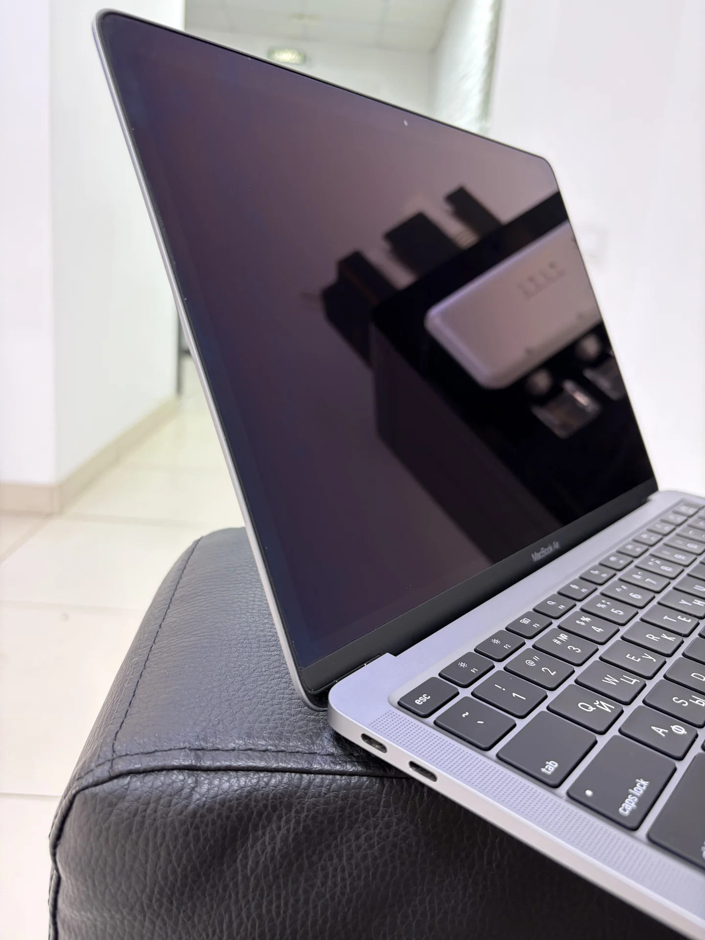 MacBook Air m1 8/256 Space gray - миниатюра 3