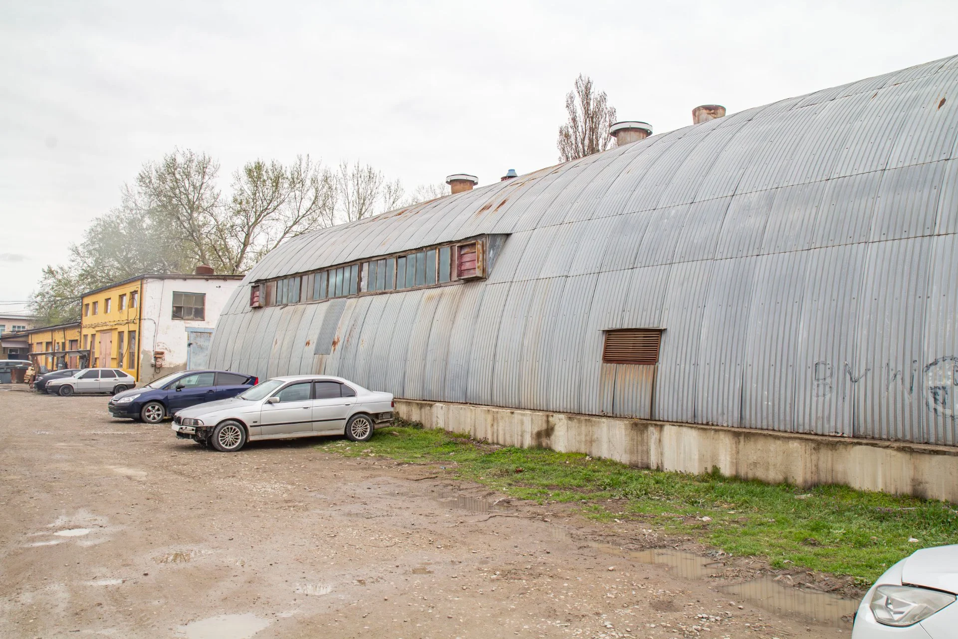 Сдается в аренду здание ангарного типа 320 м² - миниатюра 4