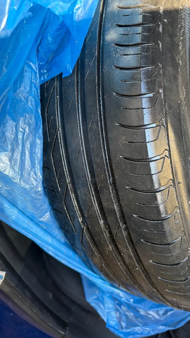 Bridgestone tutanza t001 - изображение 1