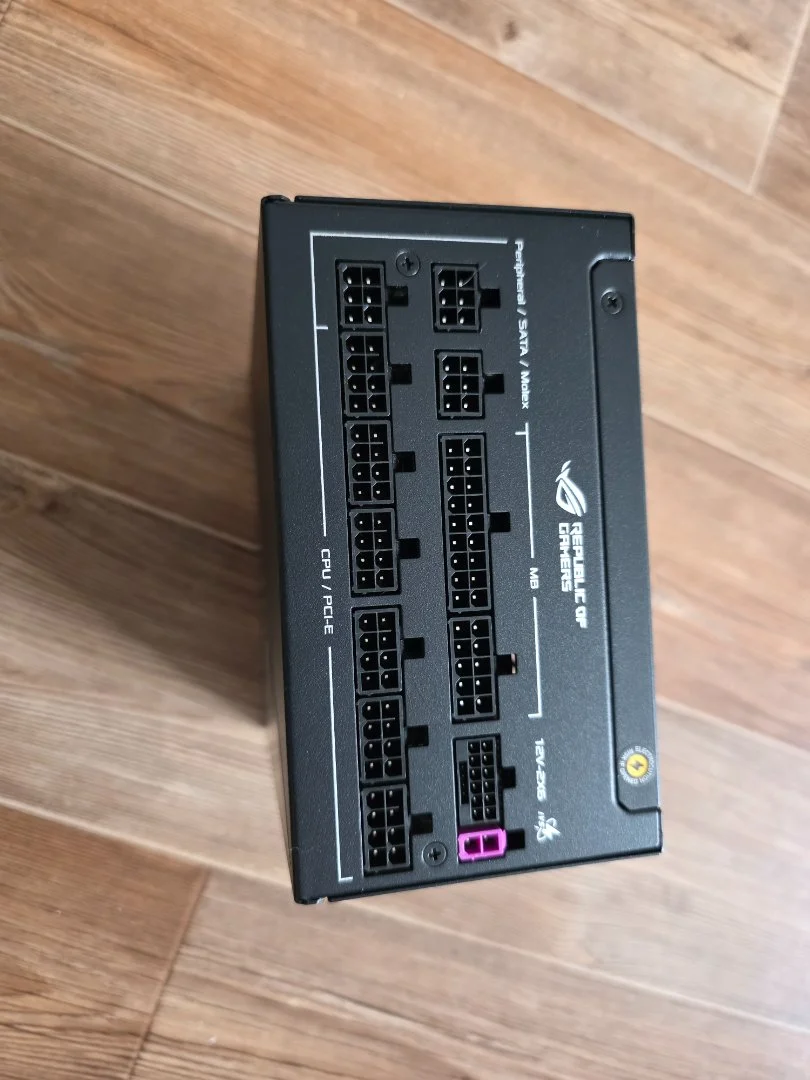 Блок питания asus ROG strix 1200W Platinum - миниатюра 2