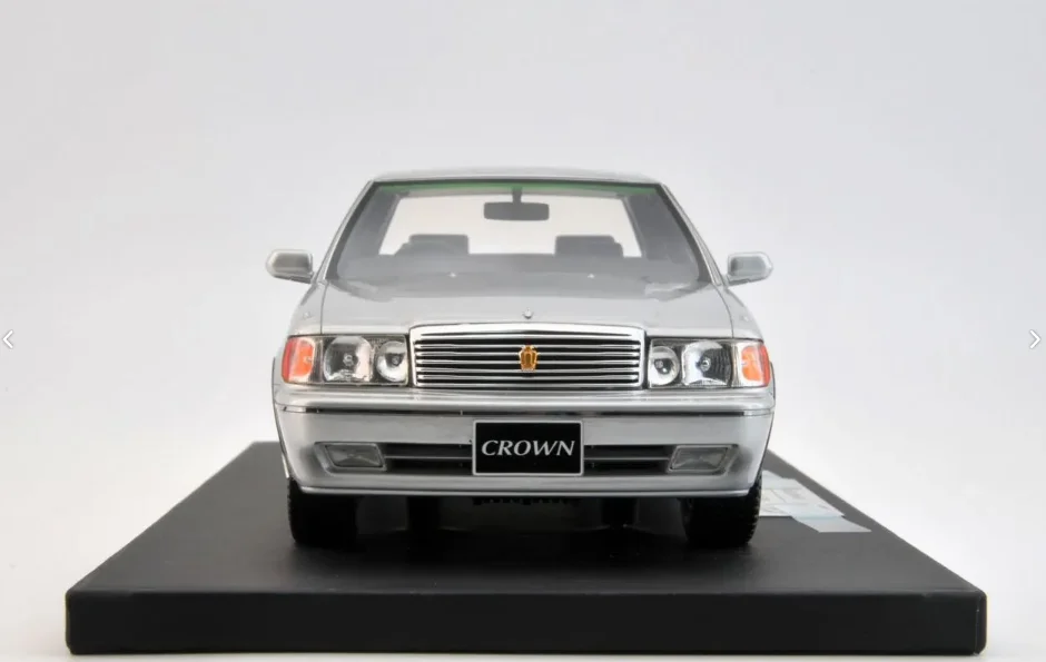 1993 Toyota Crown 133 Limited Edition 12/100, 1/18 - миниатюра 2