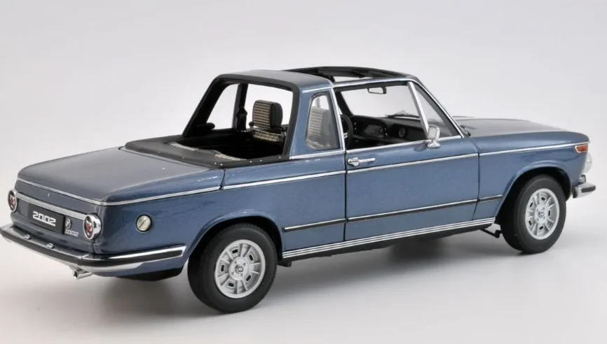 Autoart BMW 2002 Baur Cabrio 1/18 - миниатюра 4