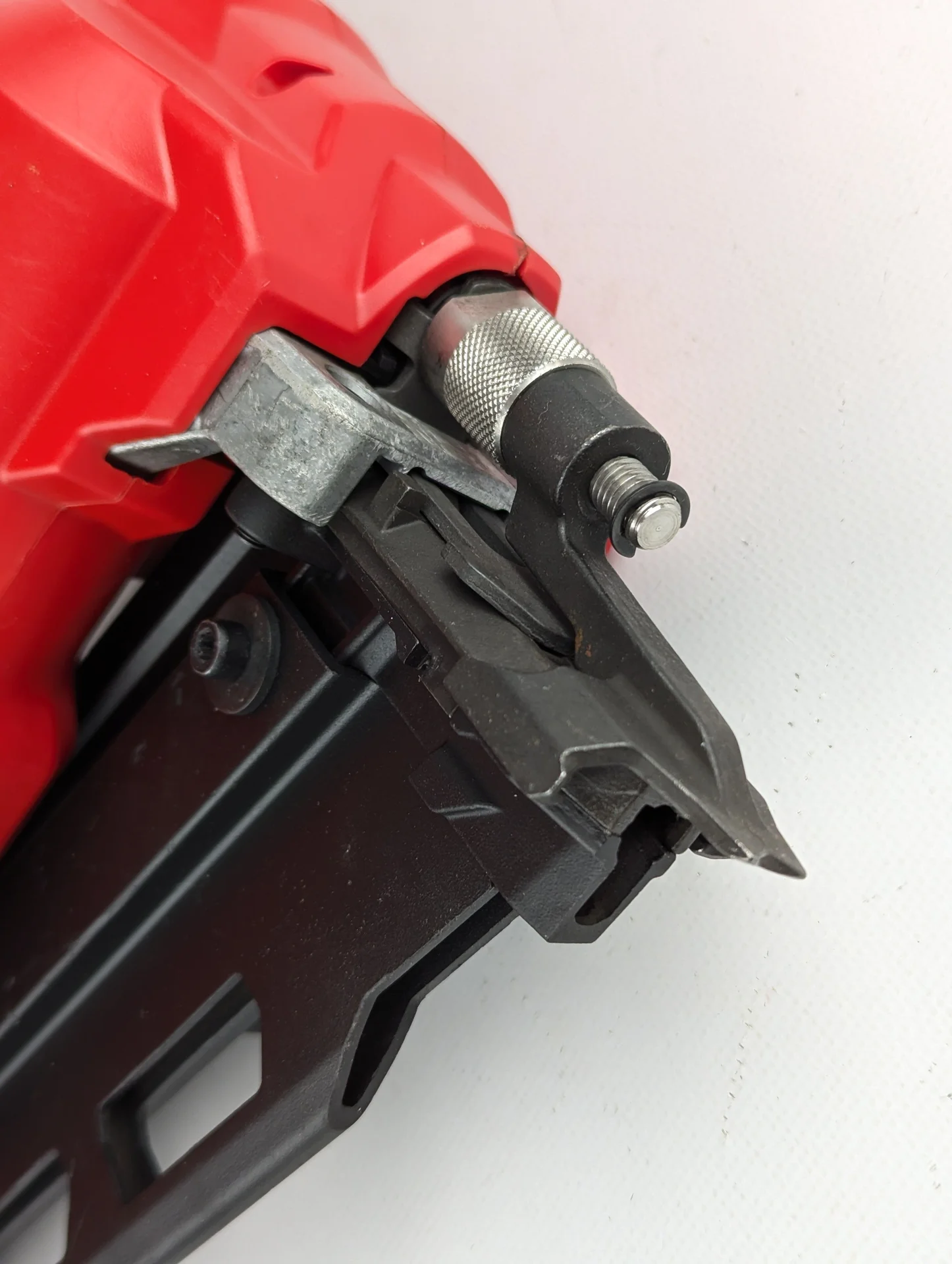 Гвоздезабиватель Milwaukee 2744-20 Fuel 18V, тип гвоздя - 50-90мм - миниатюра 3
