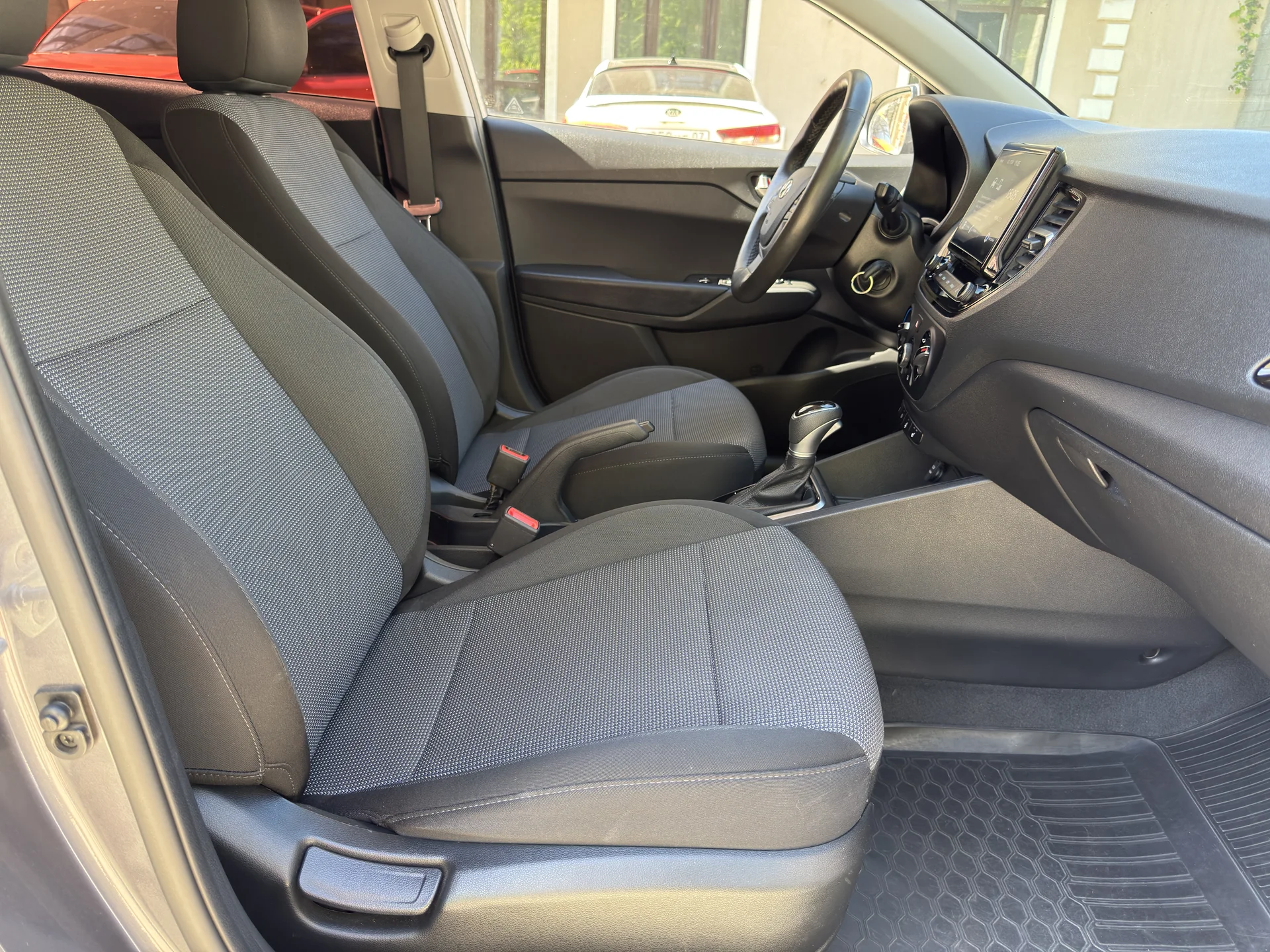 HYUNDAI SOLARIS 1.6 AT, 2021 - миниатюра 11