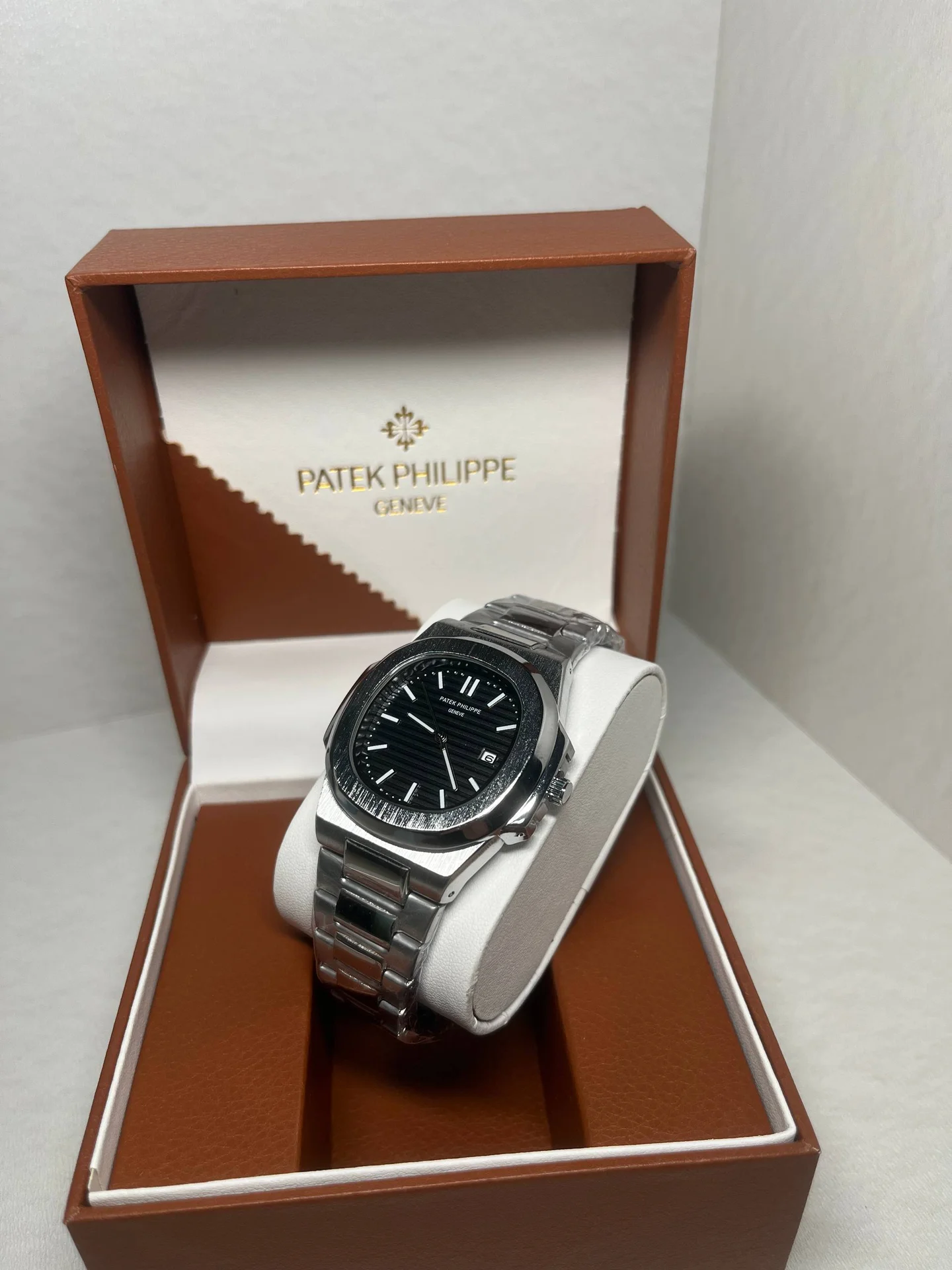 Часы Patek Philippe Nautilus - миниатюра 2