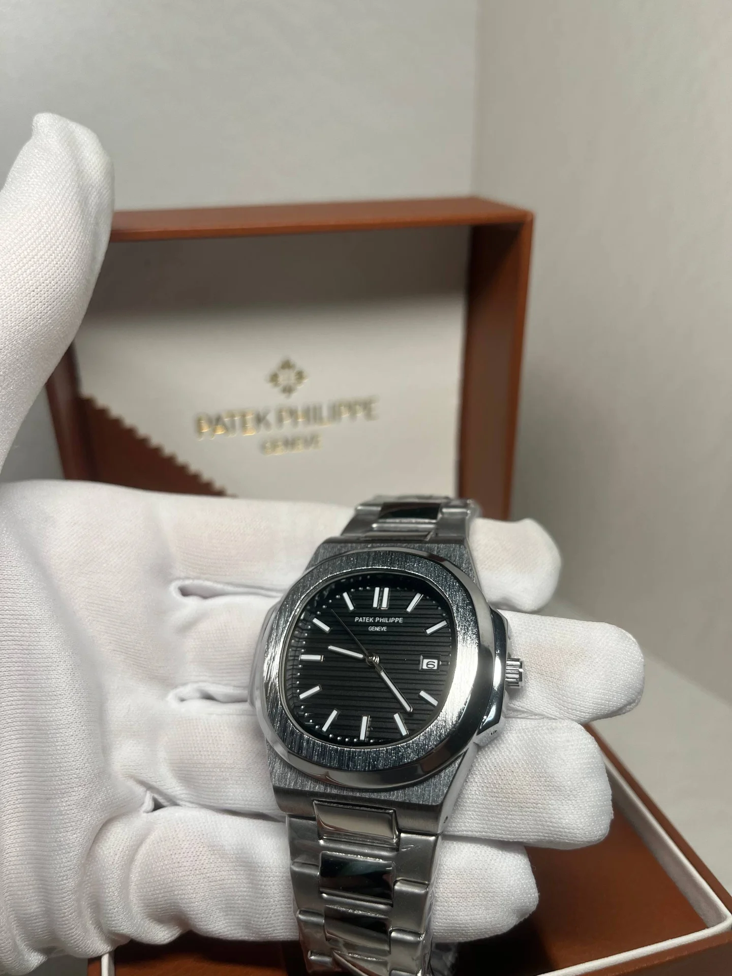 Часы Patek Philippe Nautilus - миниатюра 3