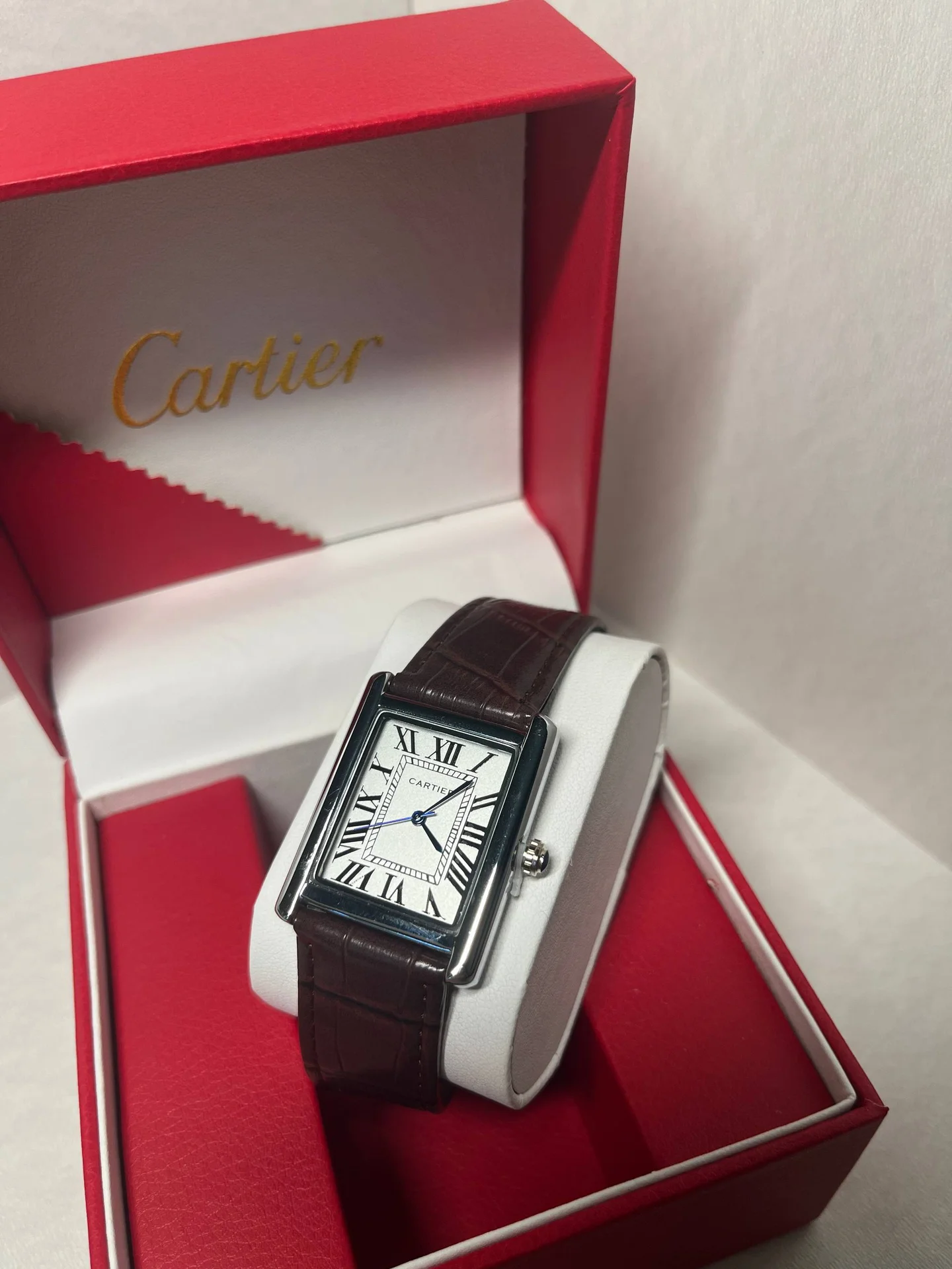 Часы Cartier - миниатюра 3