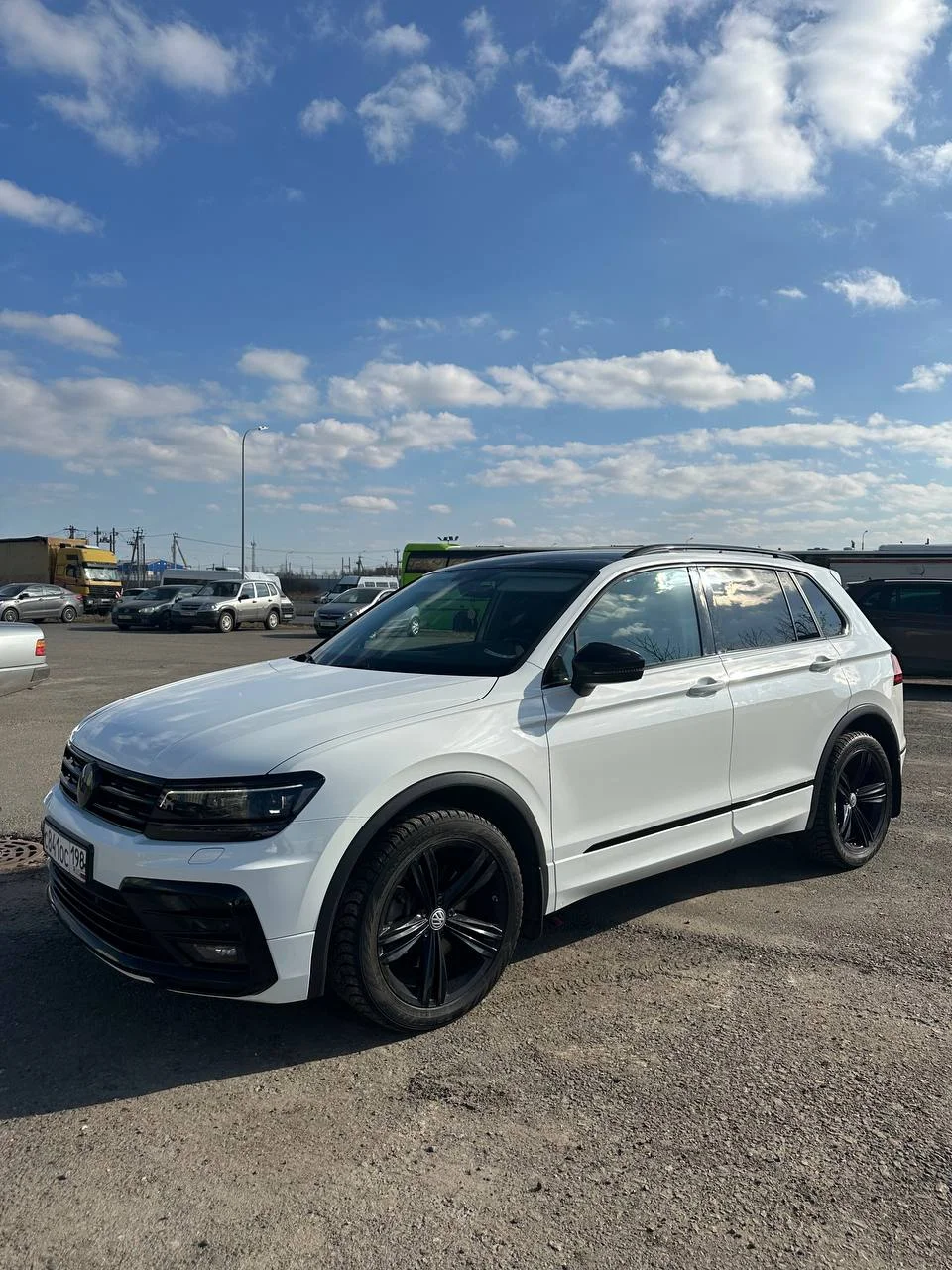 Volkswagen Tiguan 2.0 AMT, 2018, 69 000 км - миниатюра 2