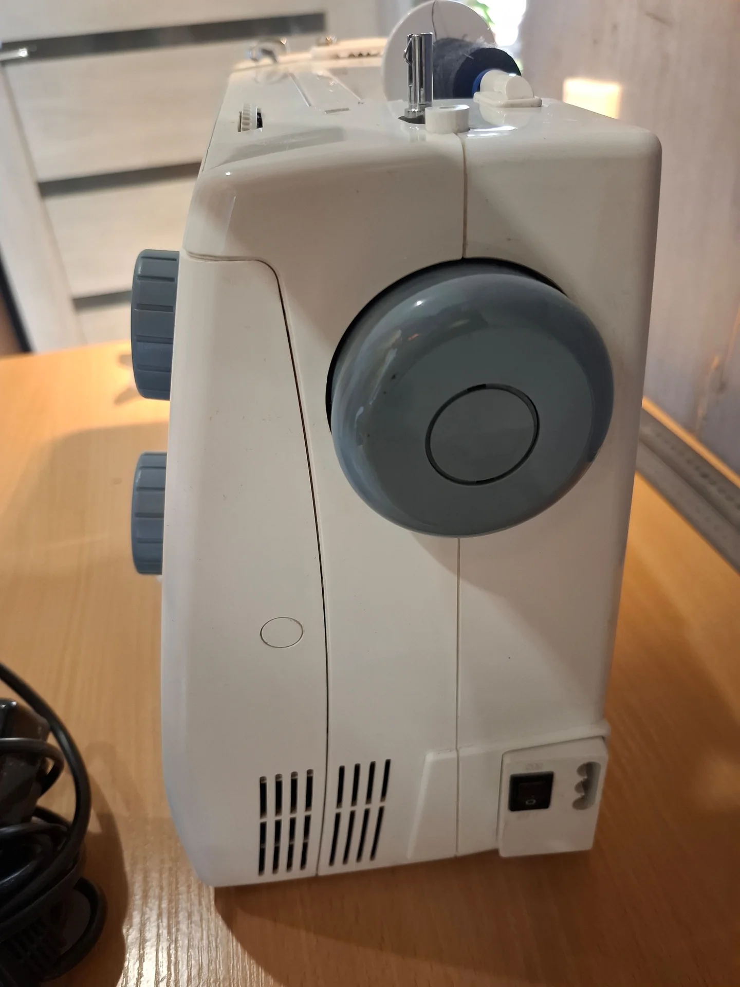 швейная бытовая машинка janome 521 - миниатюра 9