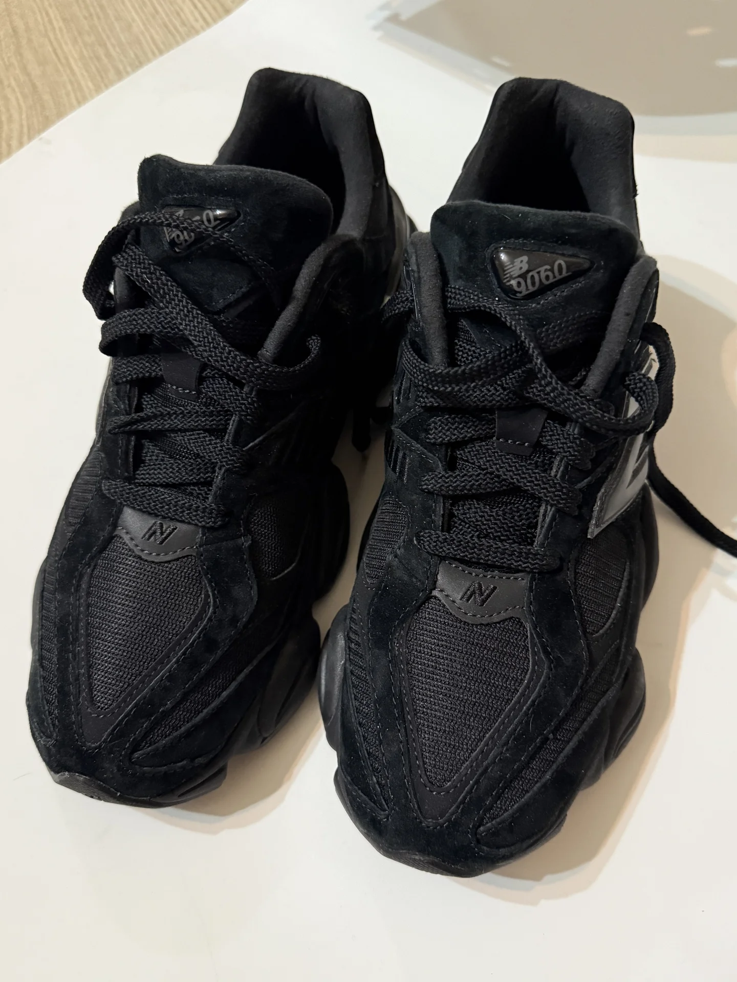 New Balance 9060 Triple Black - миниатюра 2