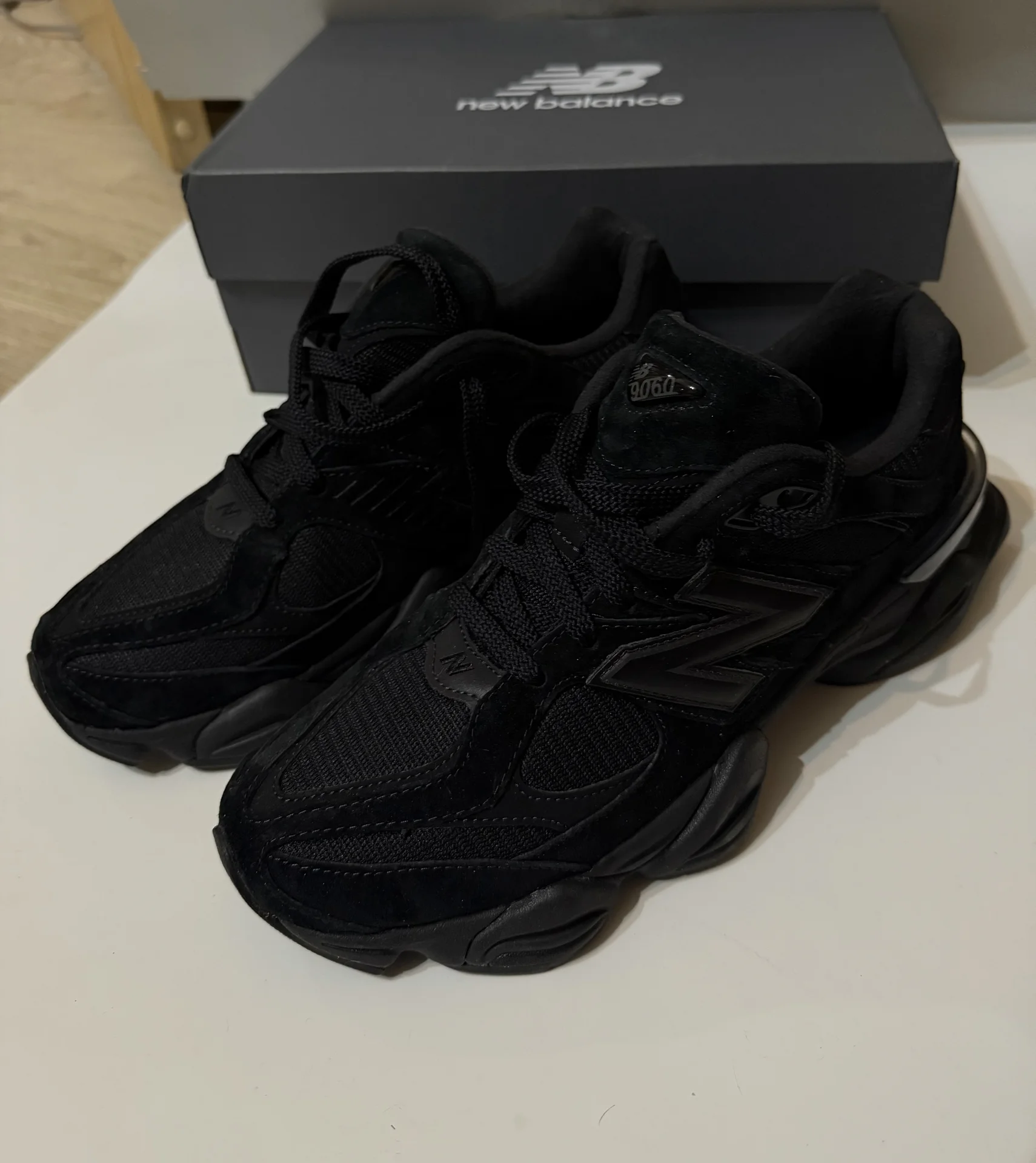 New Balance 9060 Triple Black - миниатюра 3