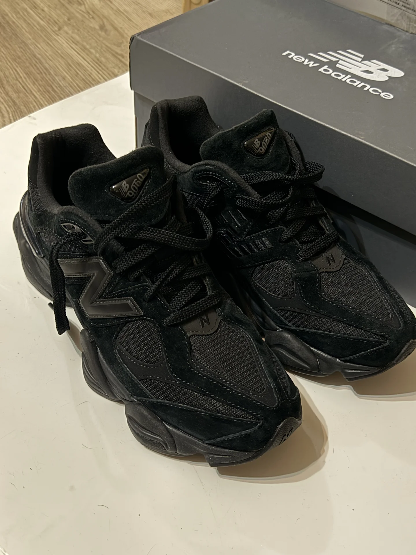 New Balance 9060 Triple Black - миниатюра 4