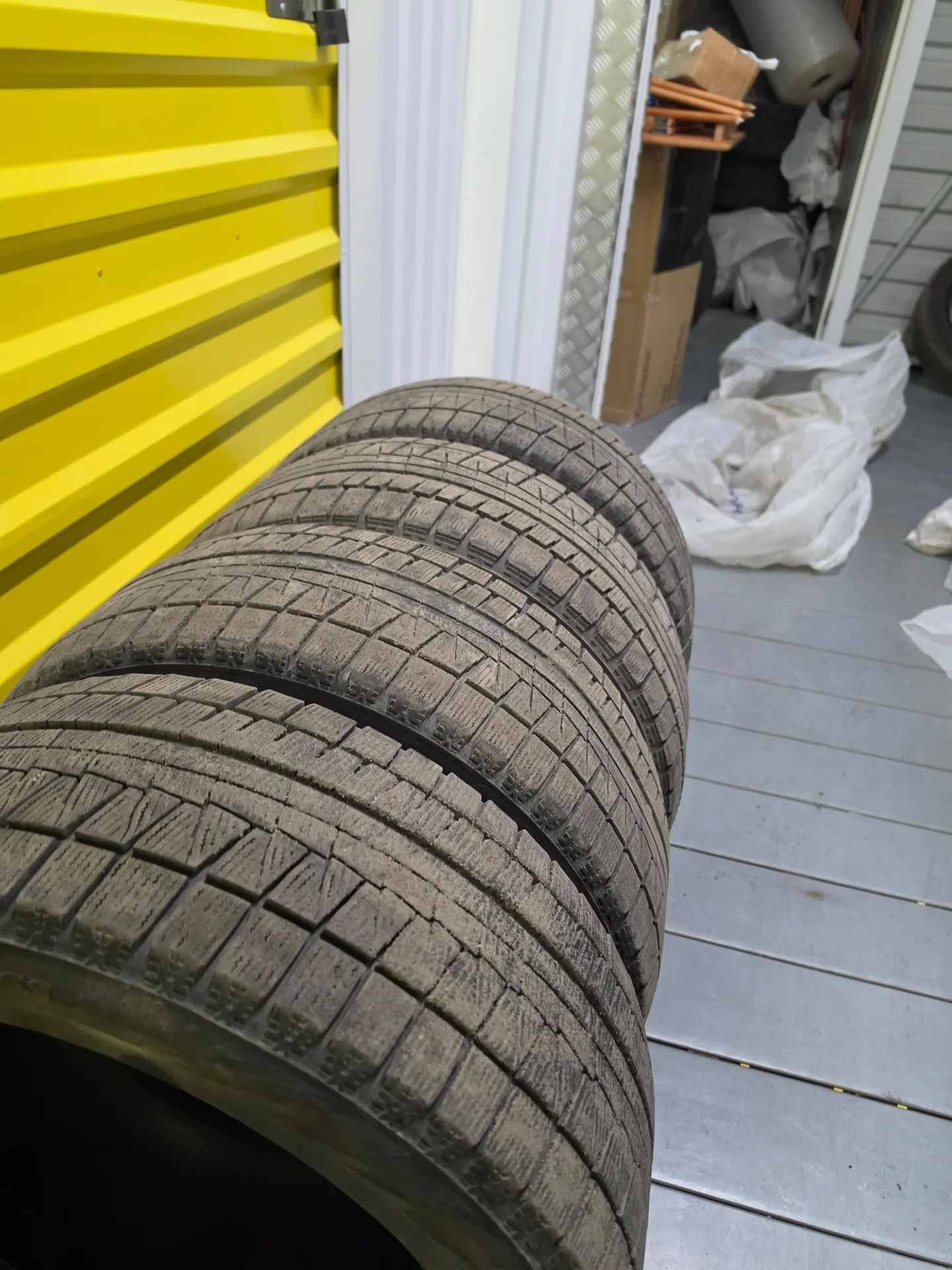 Bridgestone revo gz 225 50 17 - миниатюра 6