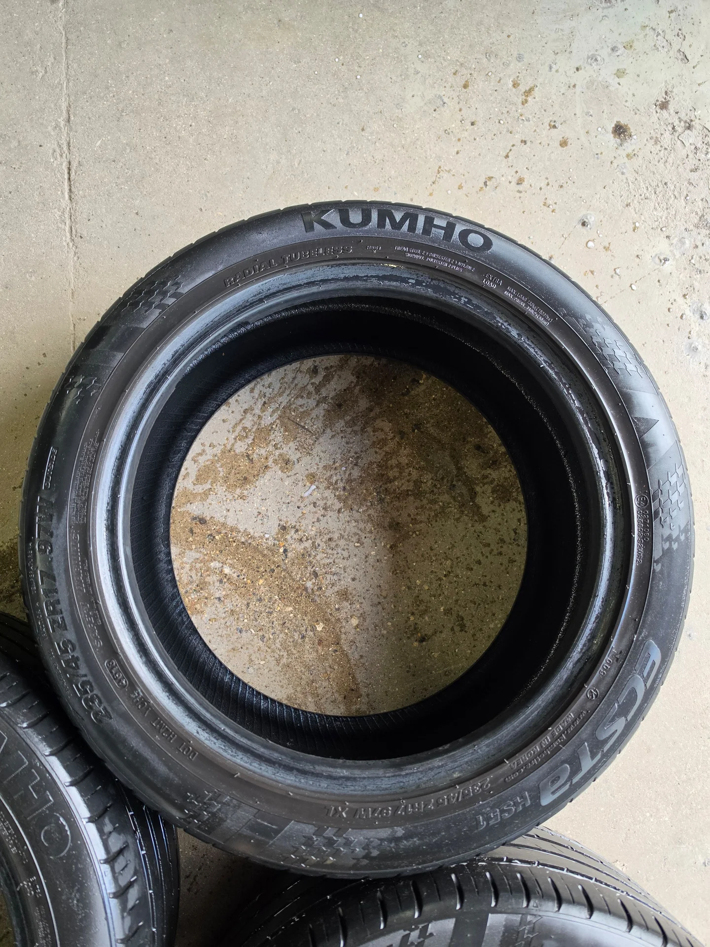 Шины kumho 235/45 17 - миниатюра 3