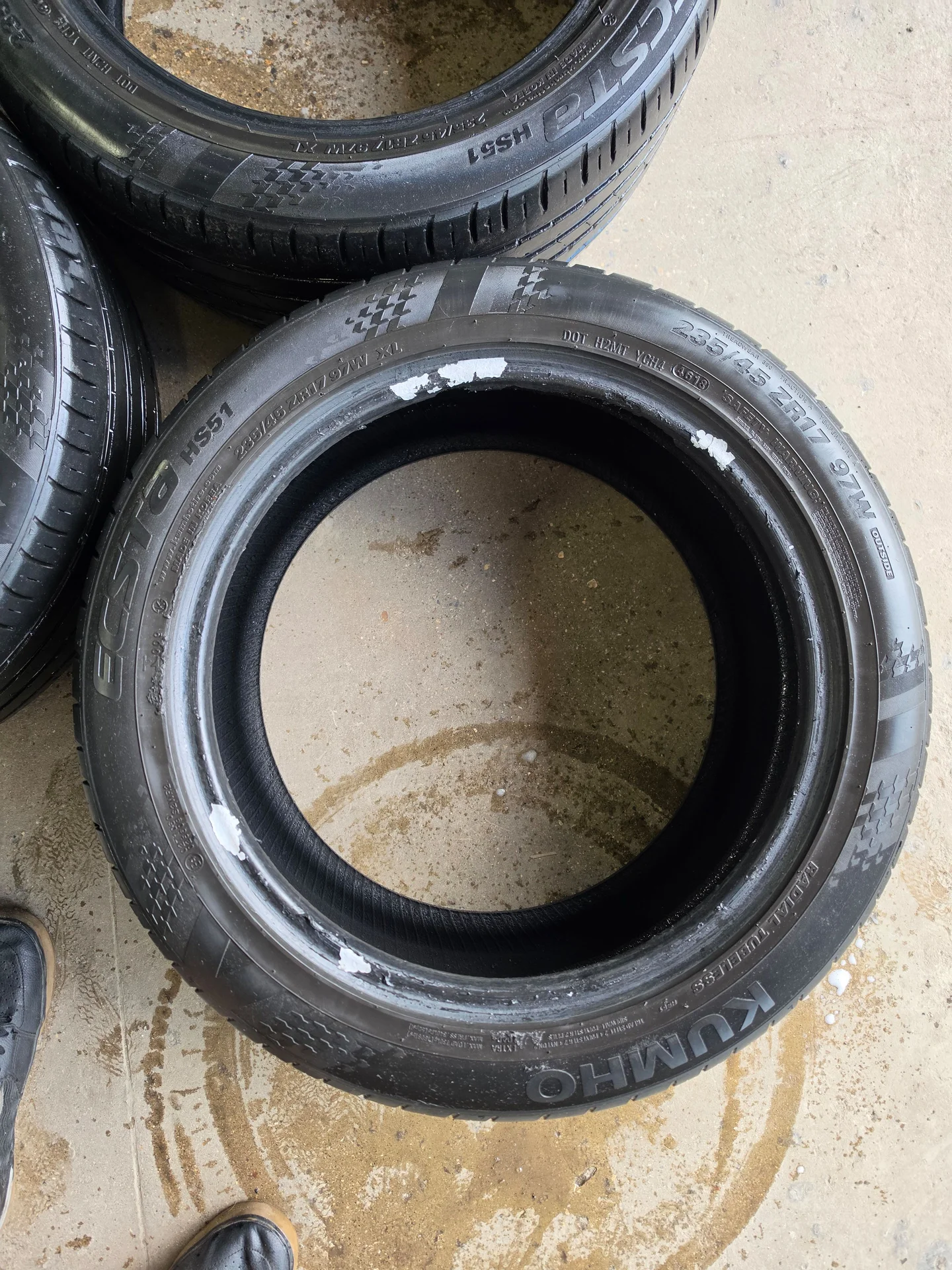 Шины kumho 235/45 17 - миниатюра 4