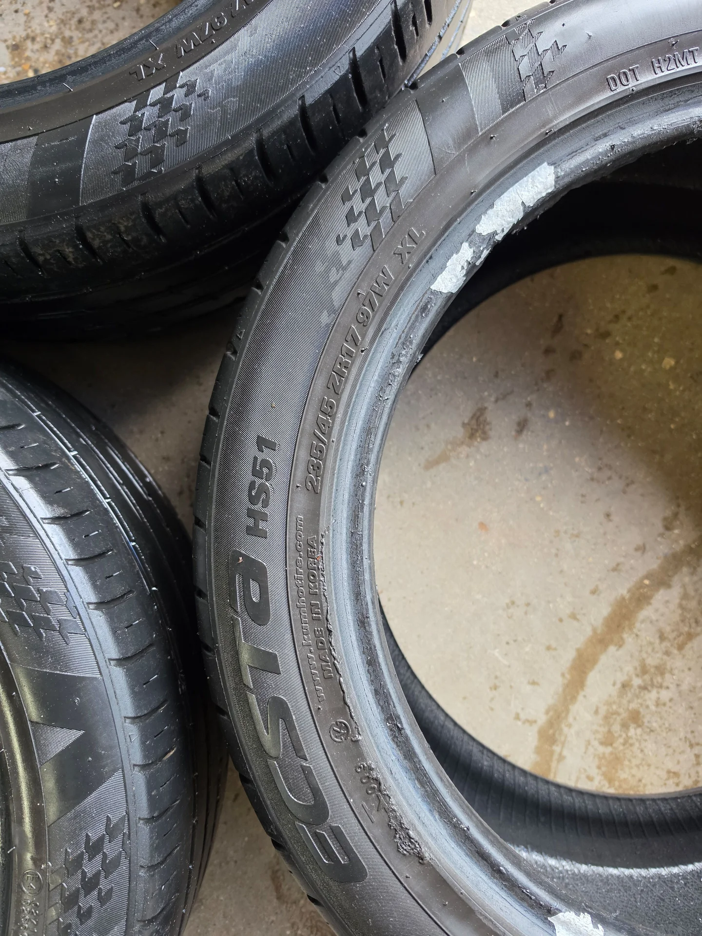 Шины kumho 235/45 17 - миниатюра 5