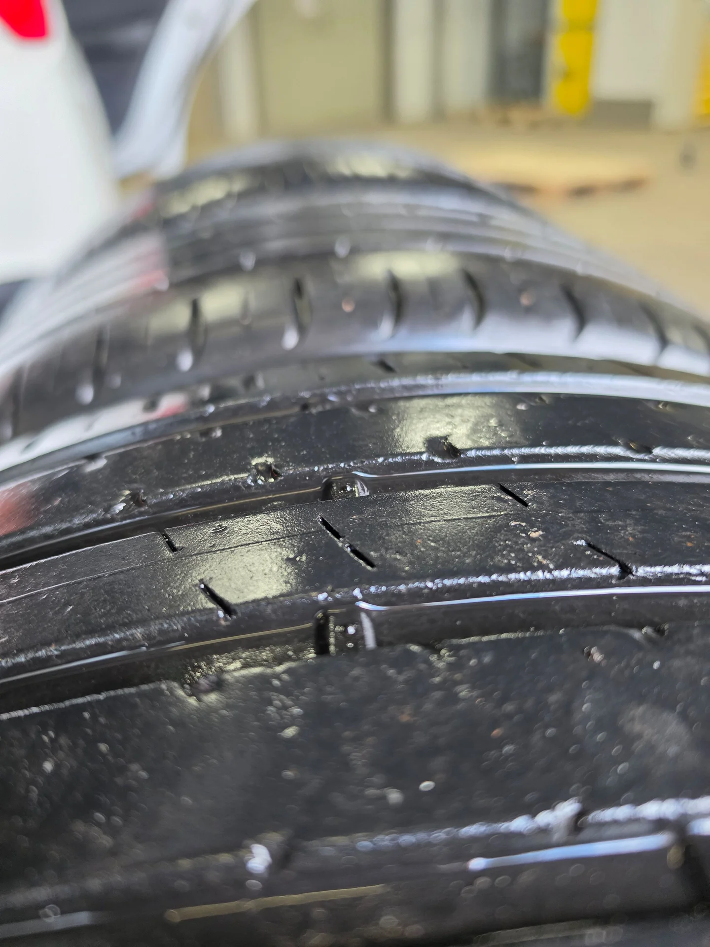 Шины kumho 235/45 17 - миниатюра 7