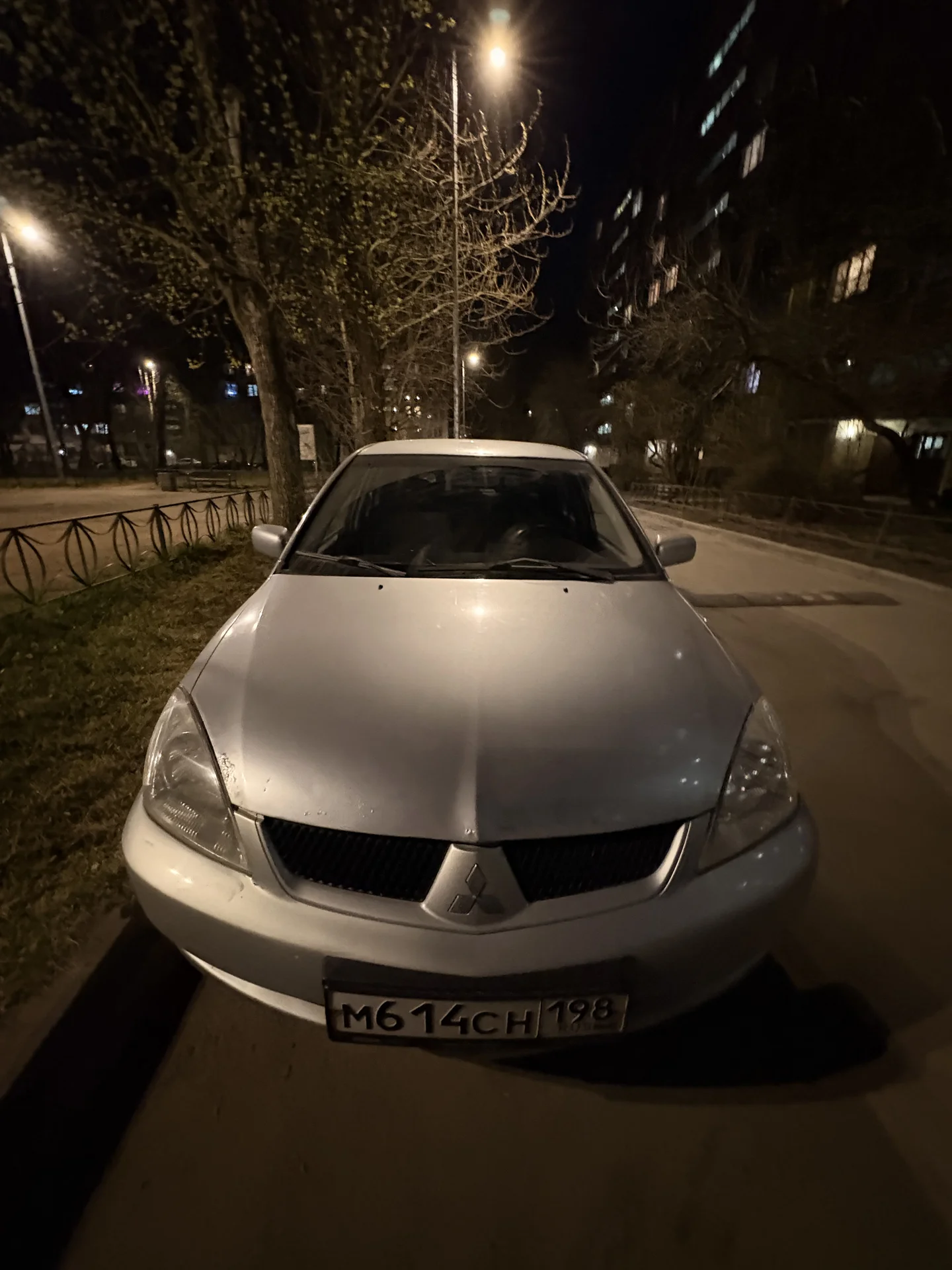 Mitsubishi Lancer 9. 1.6 MT - изображение 1