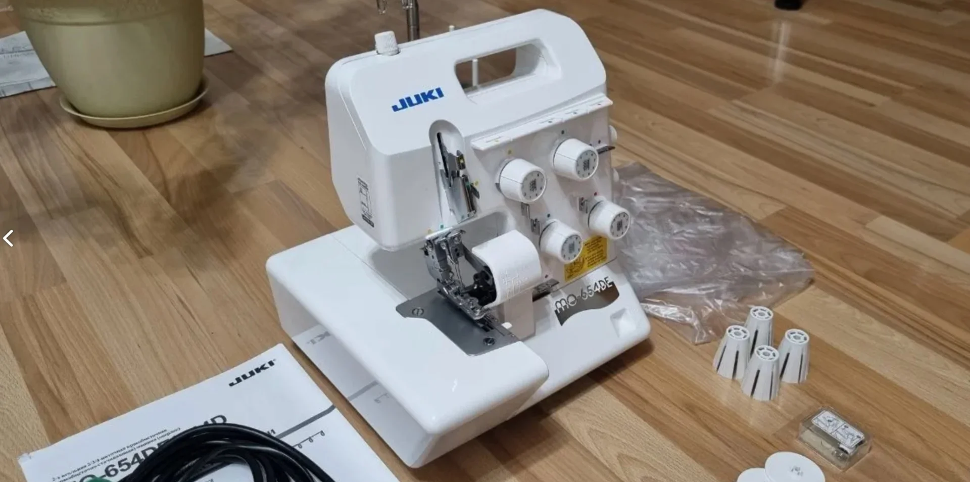 Оверлок Juki mo 654de - миниатюра 3