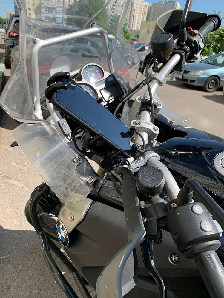 Металлический держатель с зарядкой для телефона на руль МОТО - миниатюра 2