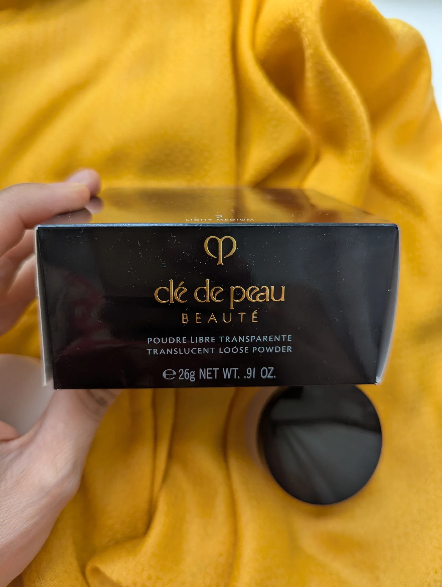 Рассыпчатая пудра Cle de peau - изображение 1