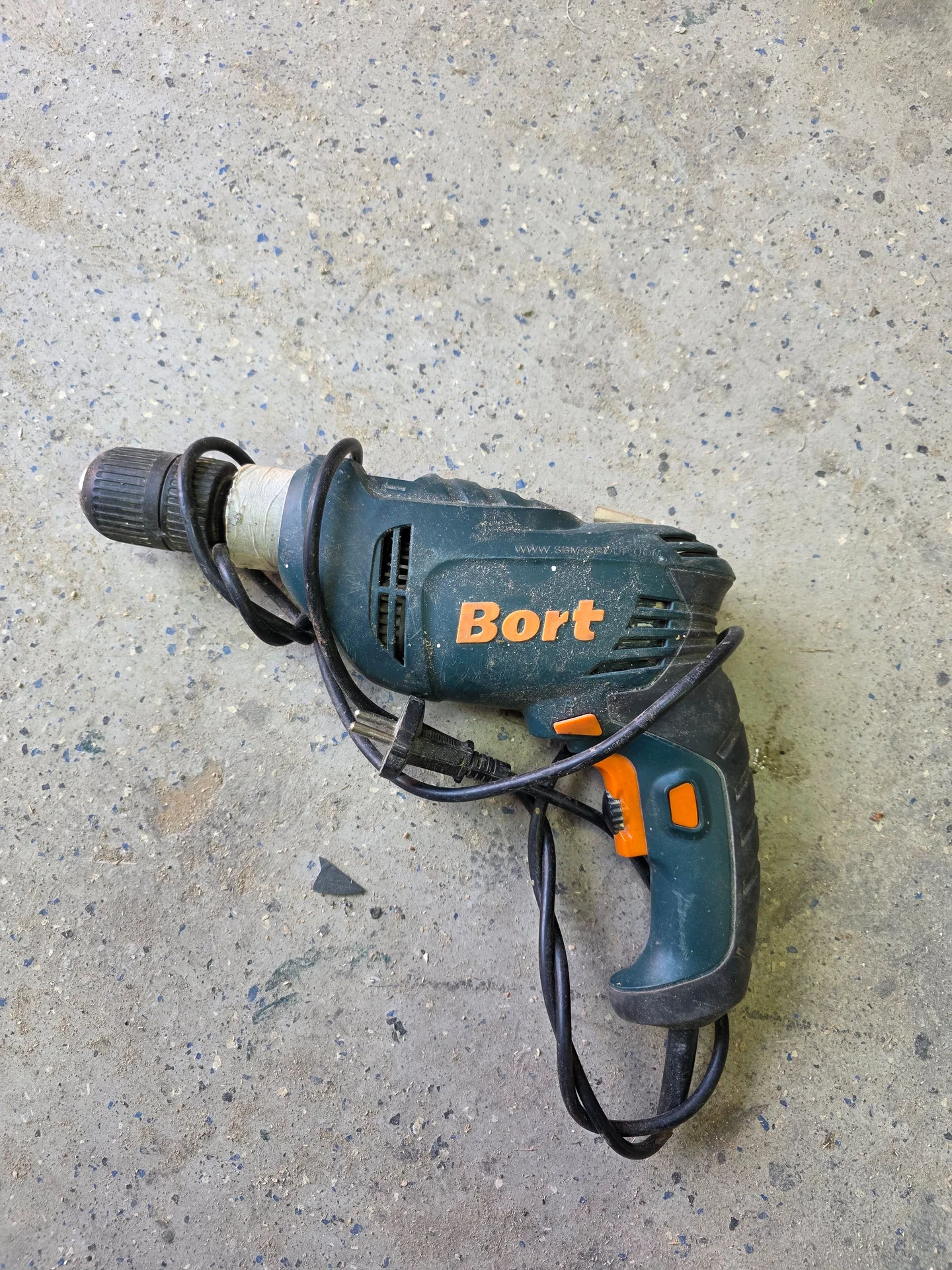 Дрель Bort bsm 900 - изображение 1