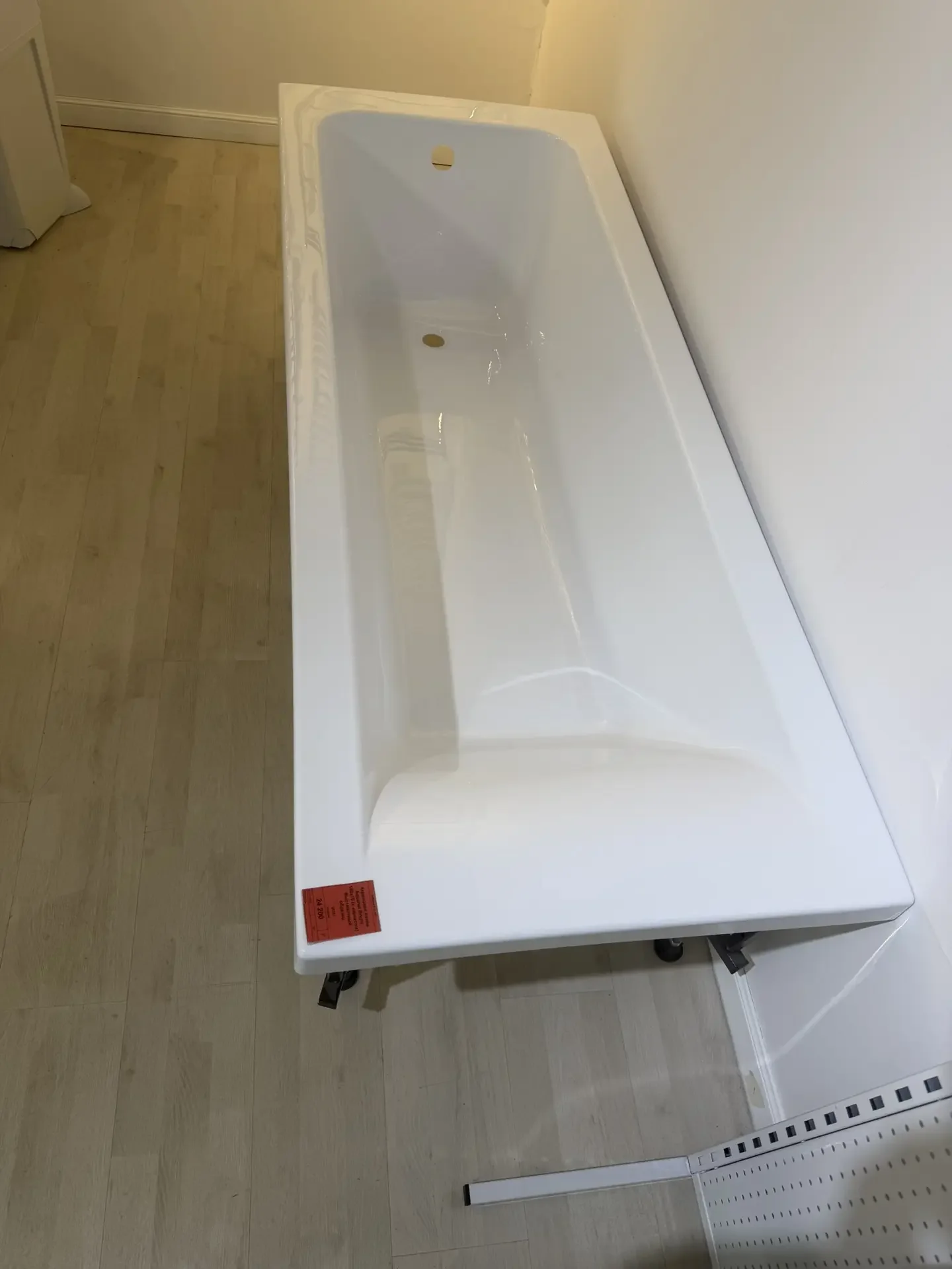 Акриловая ванна с каркасом AQUANET BRIGHT 1800х700 - миниатюра 3