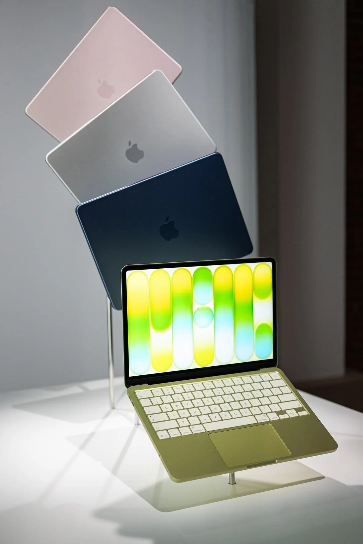 MacBook Neo 13 8/256 Citrus (Цитрусовый) - миниатюра 3