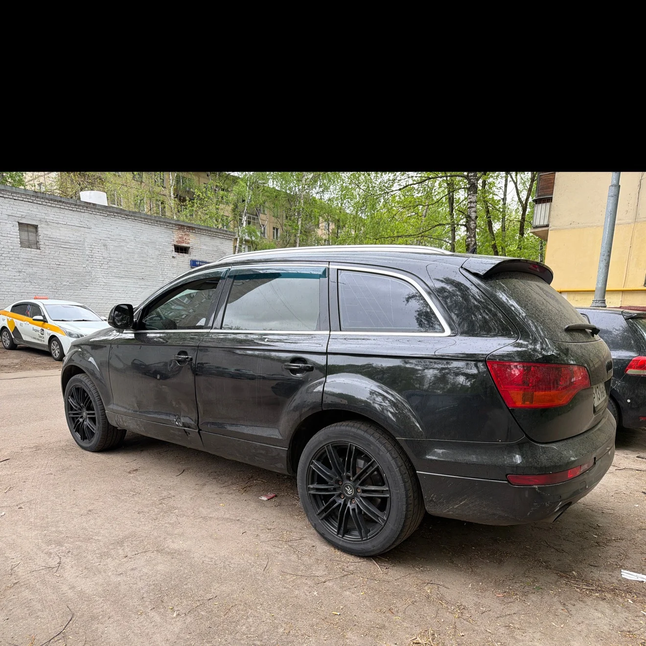Audi Q7 - миниатюра 5