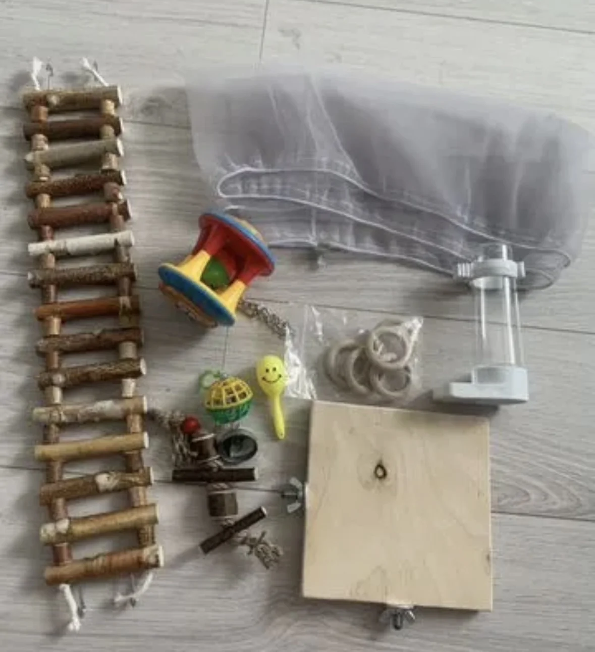 Игрушки доя попугая