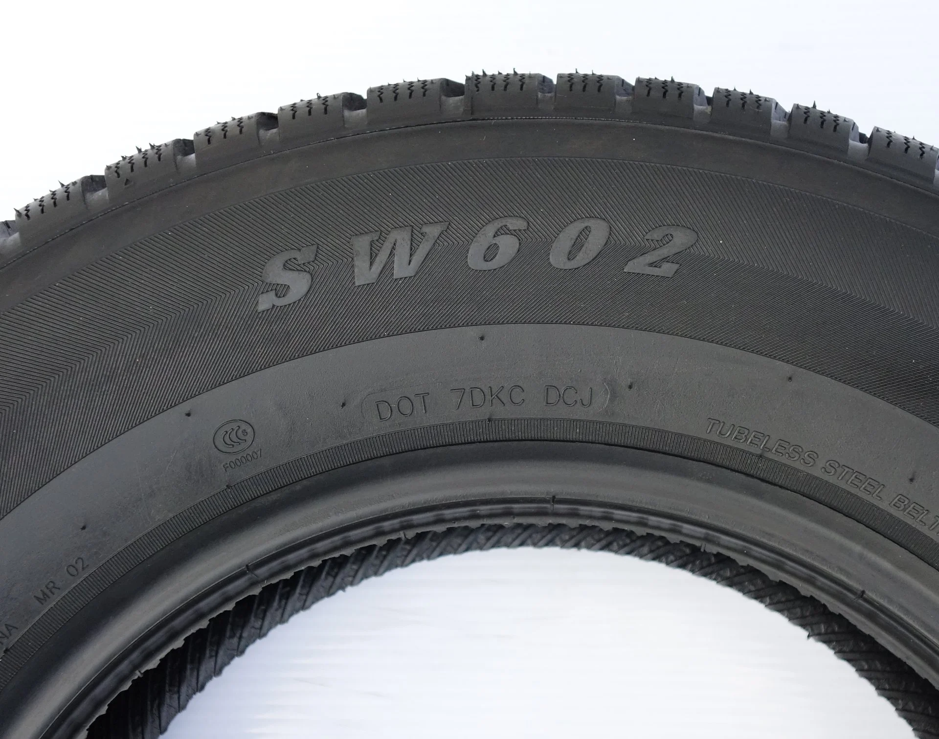 Автомобильная шина WestLake SW602 215/70R15 98H - миниатюра 3