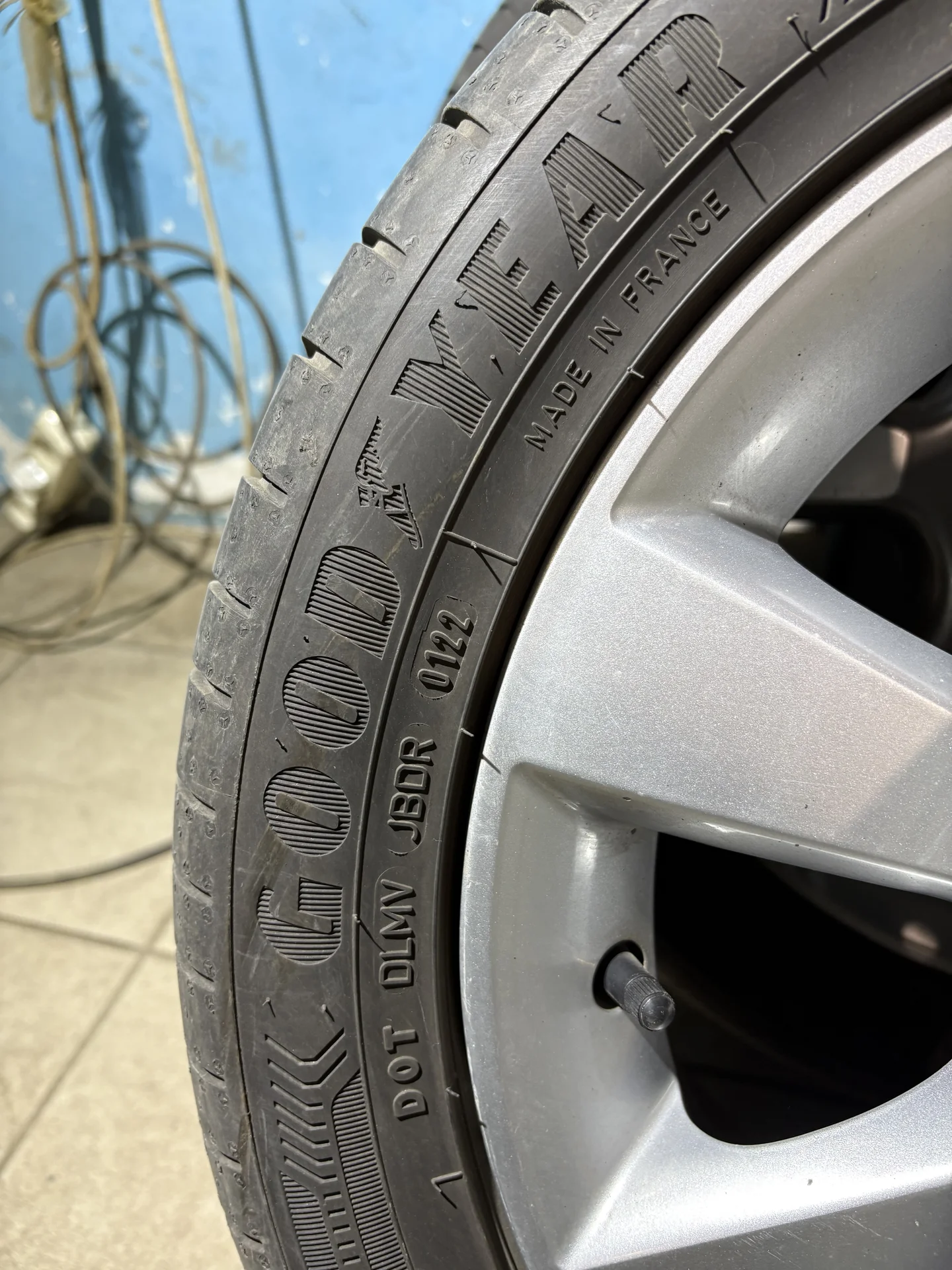 Резина летняя Goodyear Efficient Grip 195/50 r15 - миниатюра 2