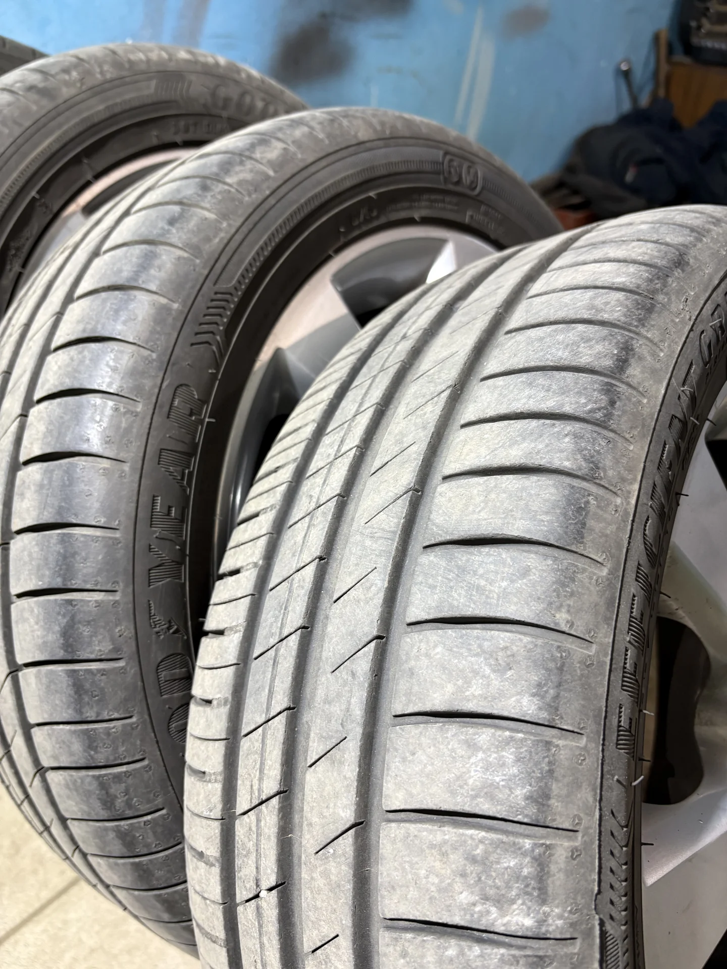 Резина летняя Goodyear Efficient Grip 195/50 r15 - миниатюра 6