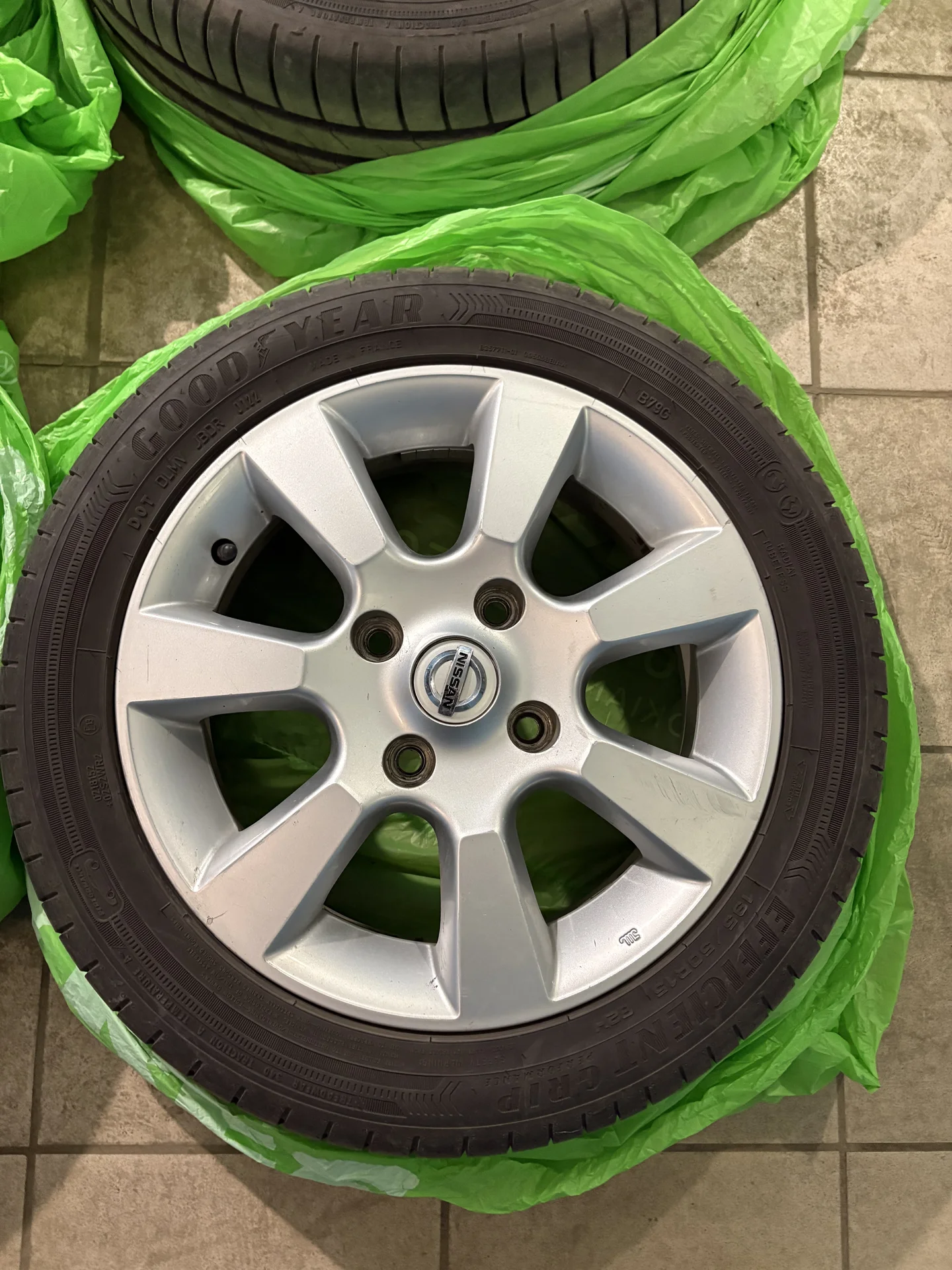 Резина летняя Goodyear Efficient Grip 195/50 r15 - миниатюра 8