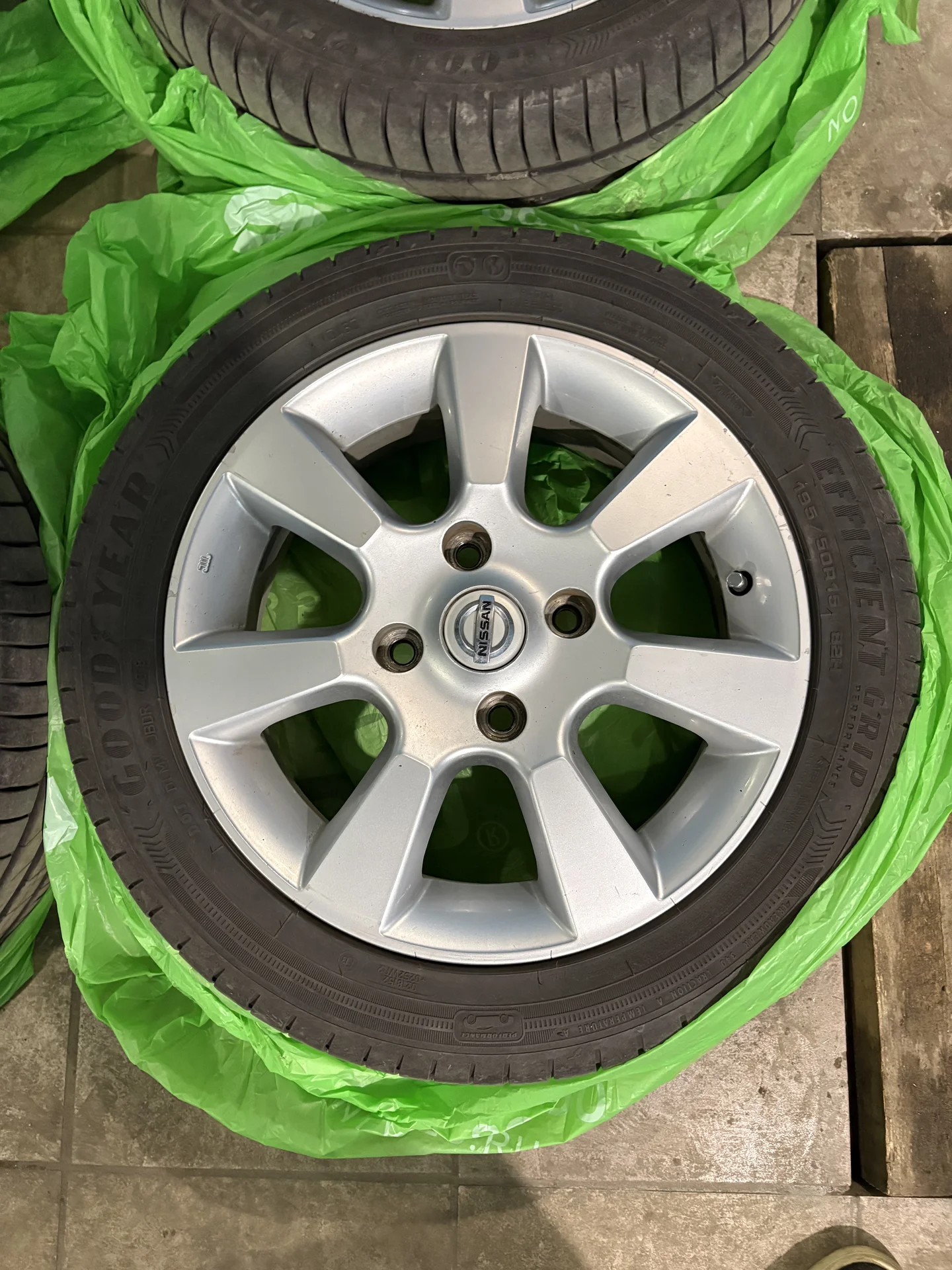 Резина летняя Goodyear Efficient Grip 195/50 r15 - миниатюра 10