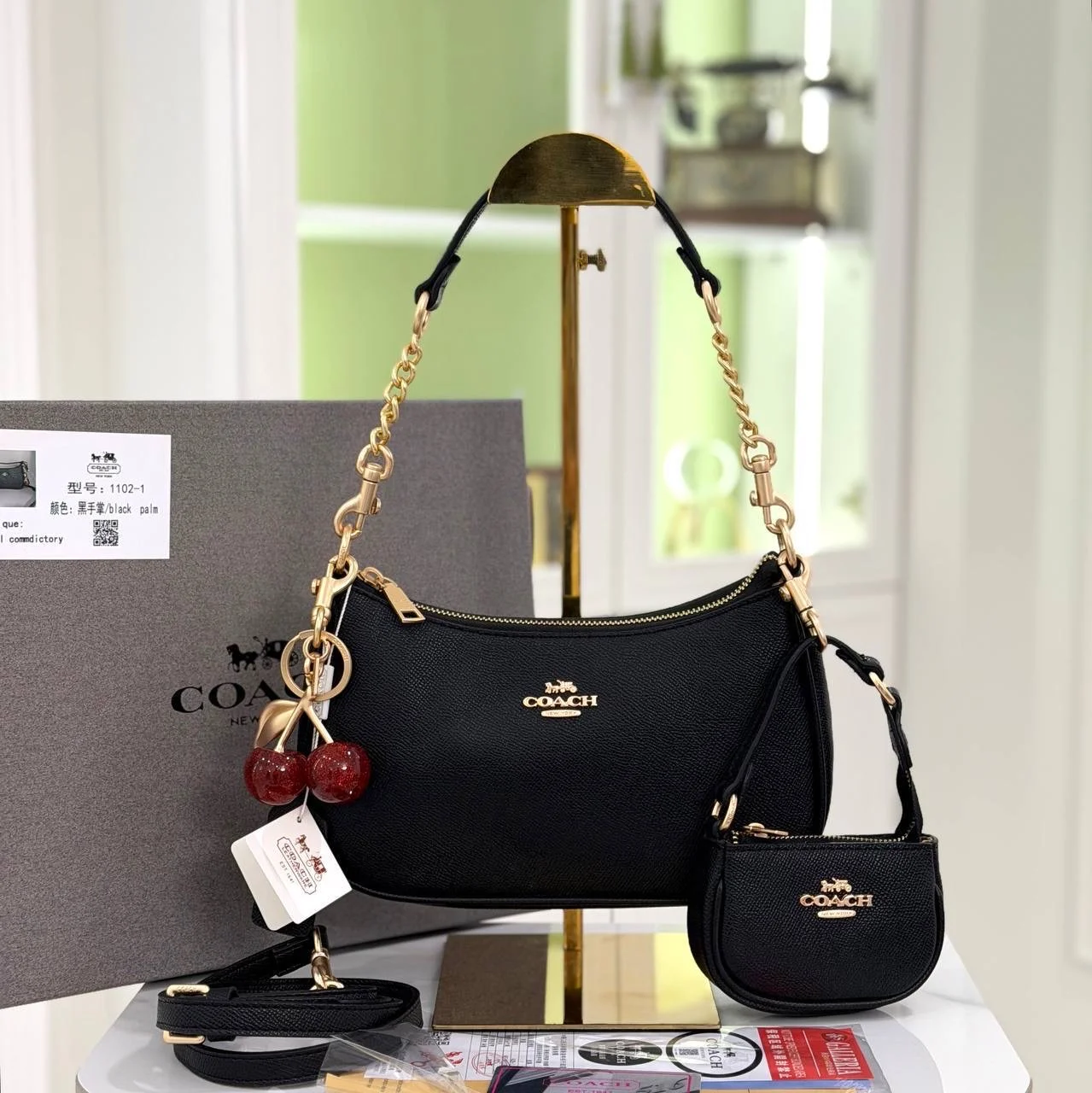 Сумка Coach брелок вишенки монетница - миниатюра 3