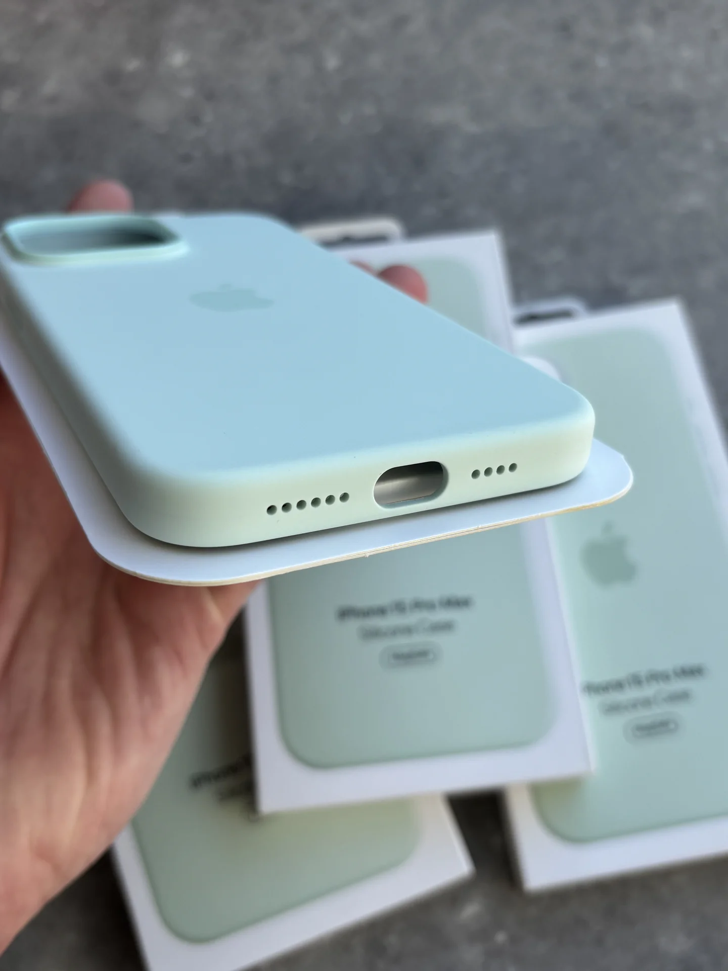 Чехол Silicon Case iPhone 15 Pro Max Soft mint - миниатюра 4