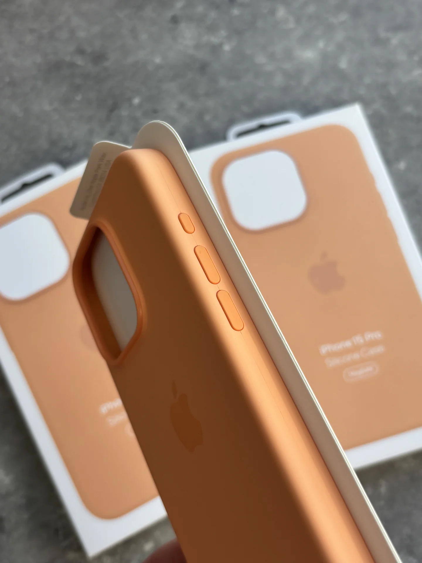 Чехол Silicon Case iPhone 15 Pro Orange оранжевый - миниатюра 3
