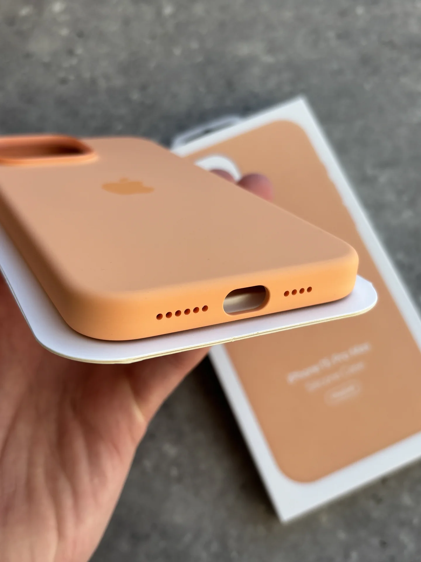Чехол Silicon Case iPhone 15 Pro Max Orange Sorbet - миниатюра 4