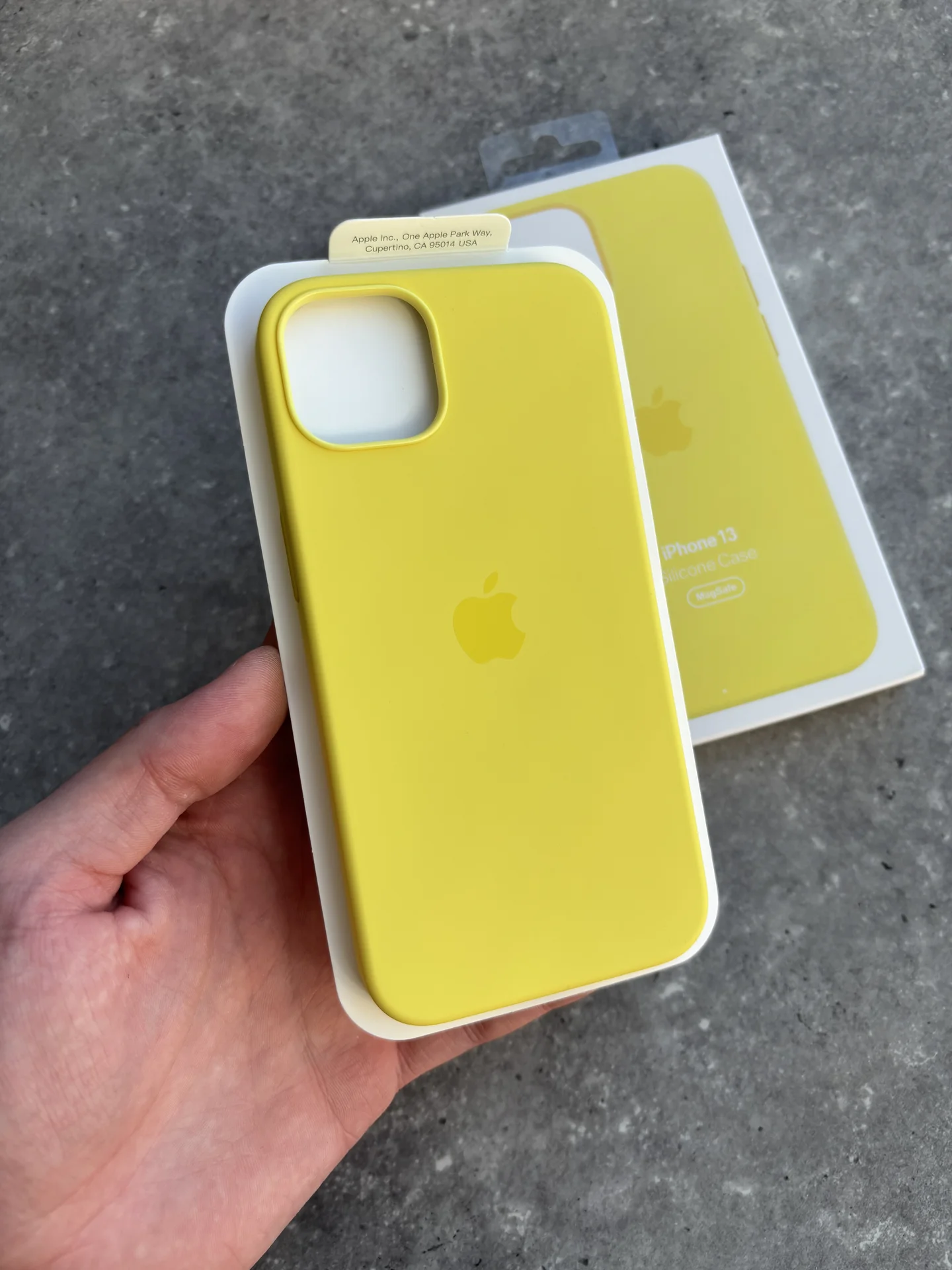 Чехол Silicon Case iPhone 13 Lemon Zest желтый - изображение 1