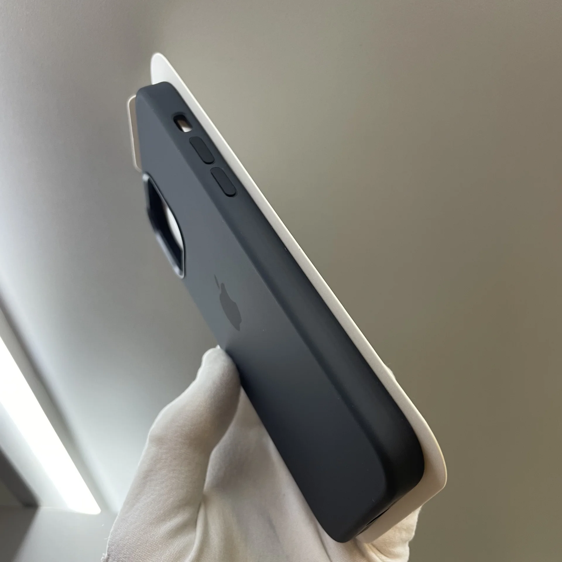 Чехол Silicon Case iPhone 12/ 12 Pro Black черный - миниатюра 3